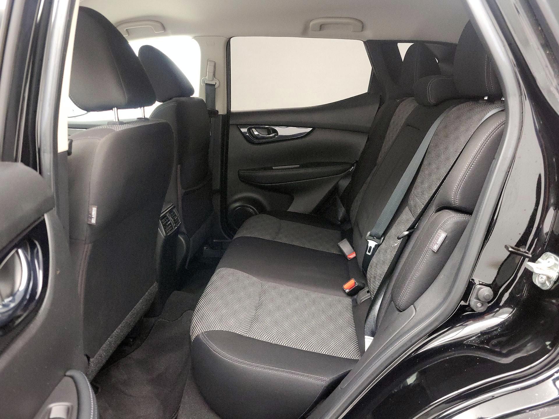 Thumbnail: 2020 Nissan Rogue Sport - 19