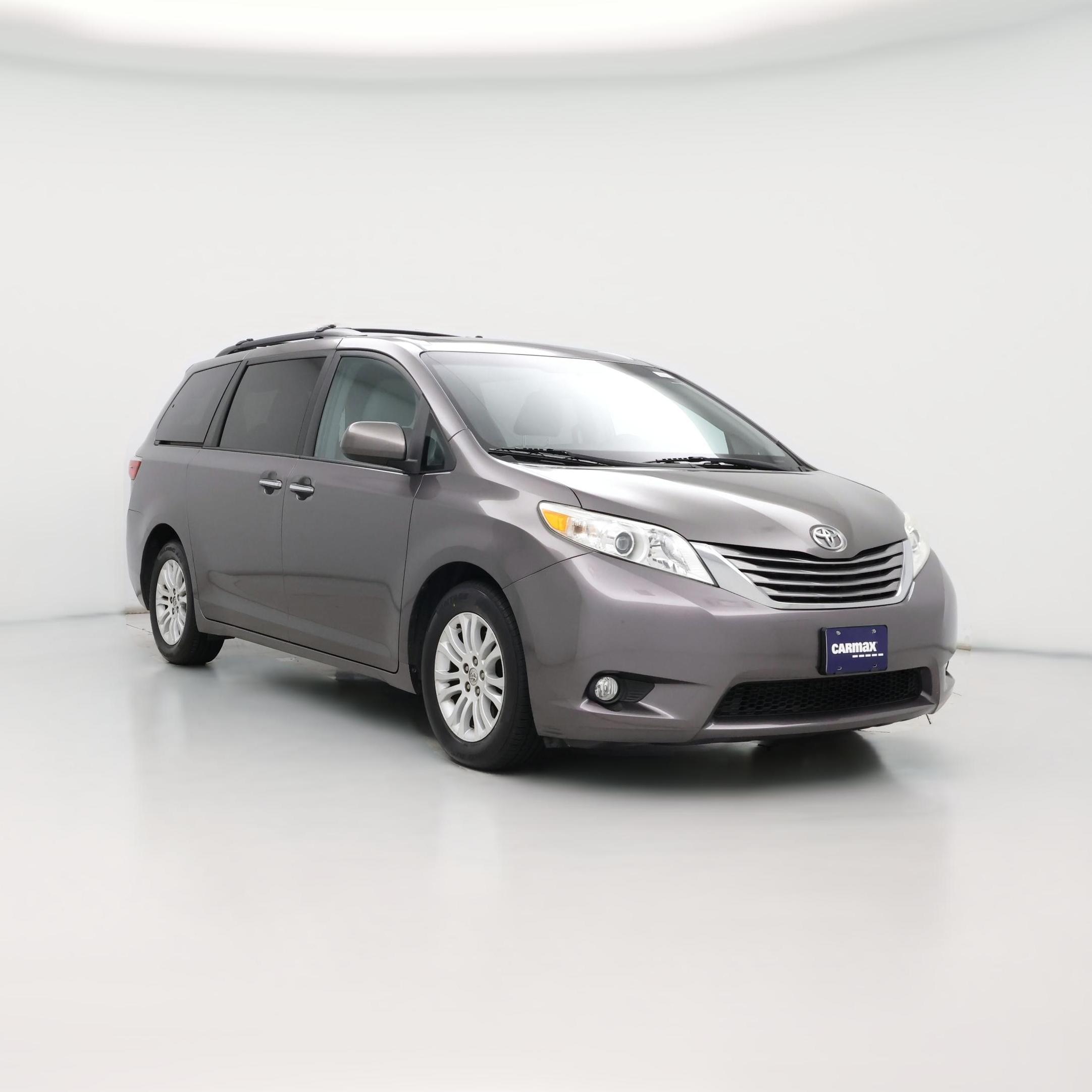 Thumbnail: 2015 Toyota Sienna - 1