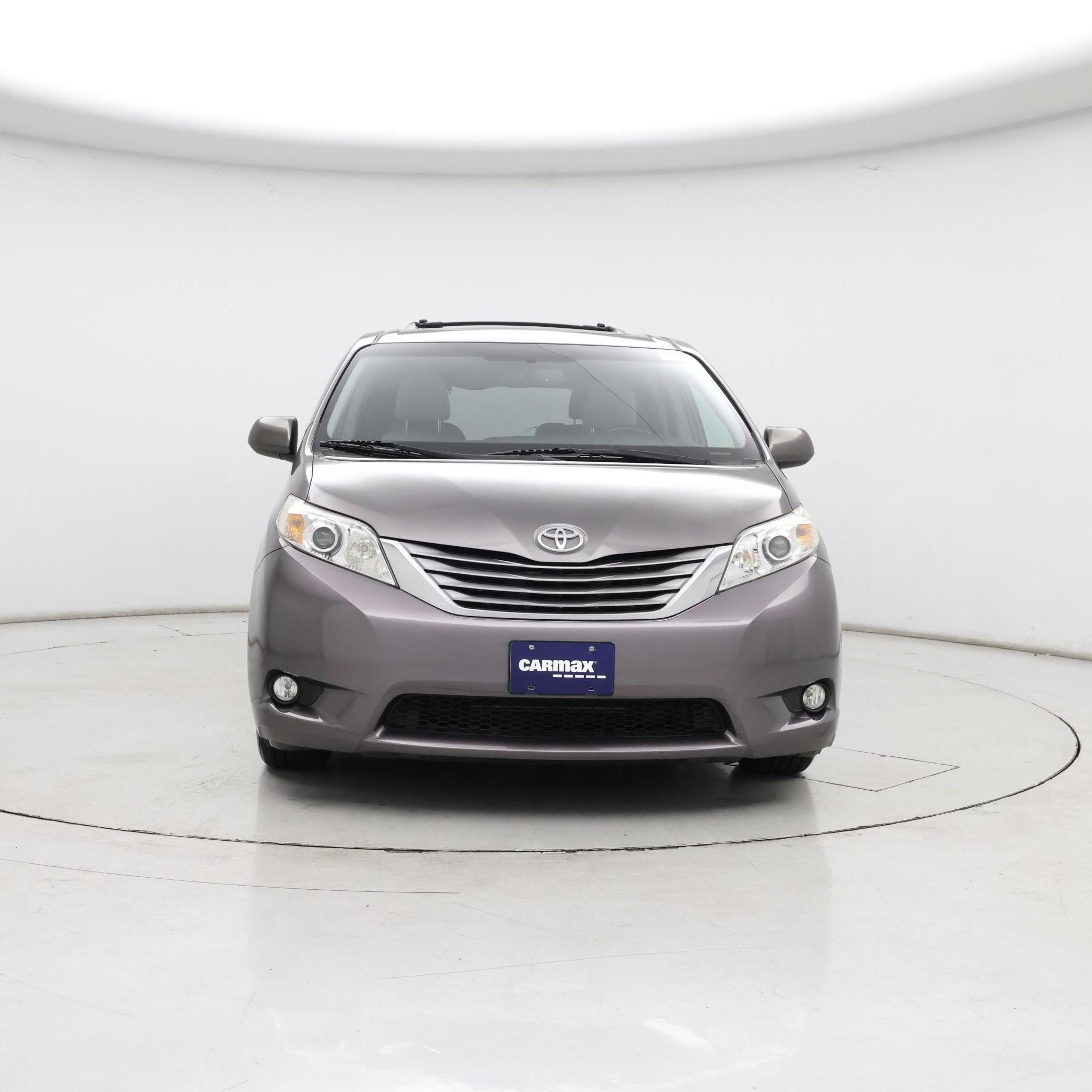 Thumbnail: 2015 Toyota Sienna - 5