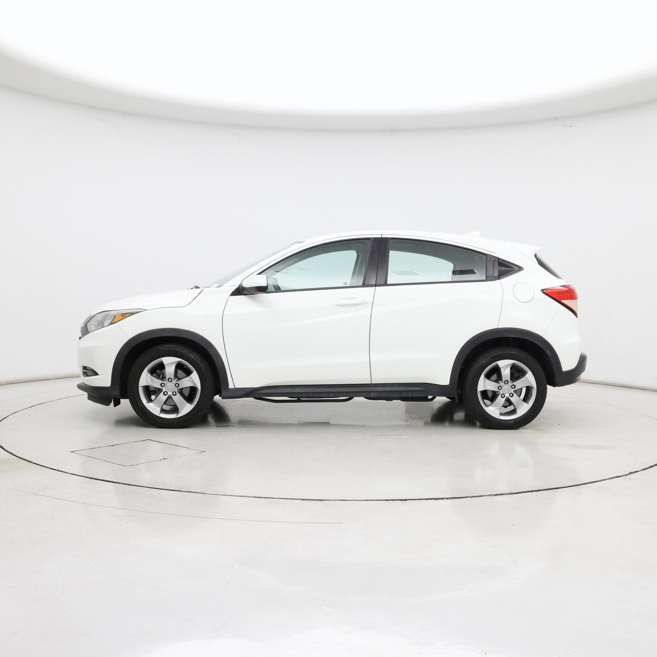 Thumbnail: 2017 Honda HR-V - 3