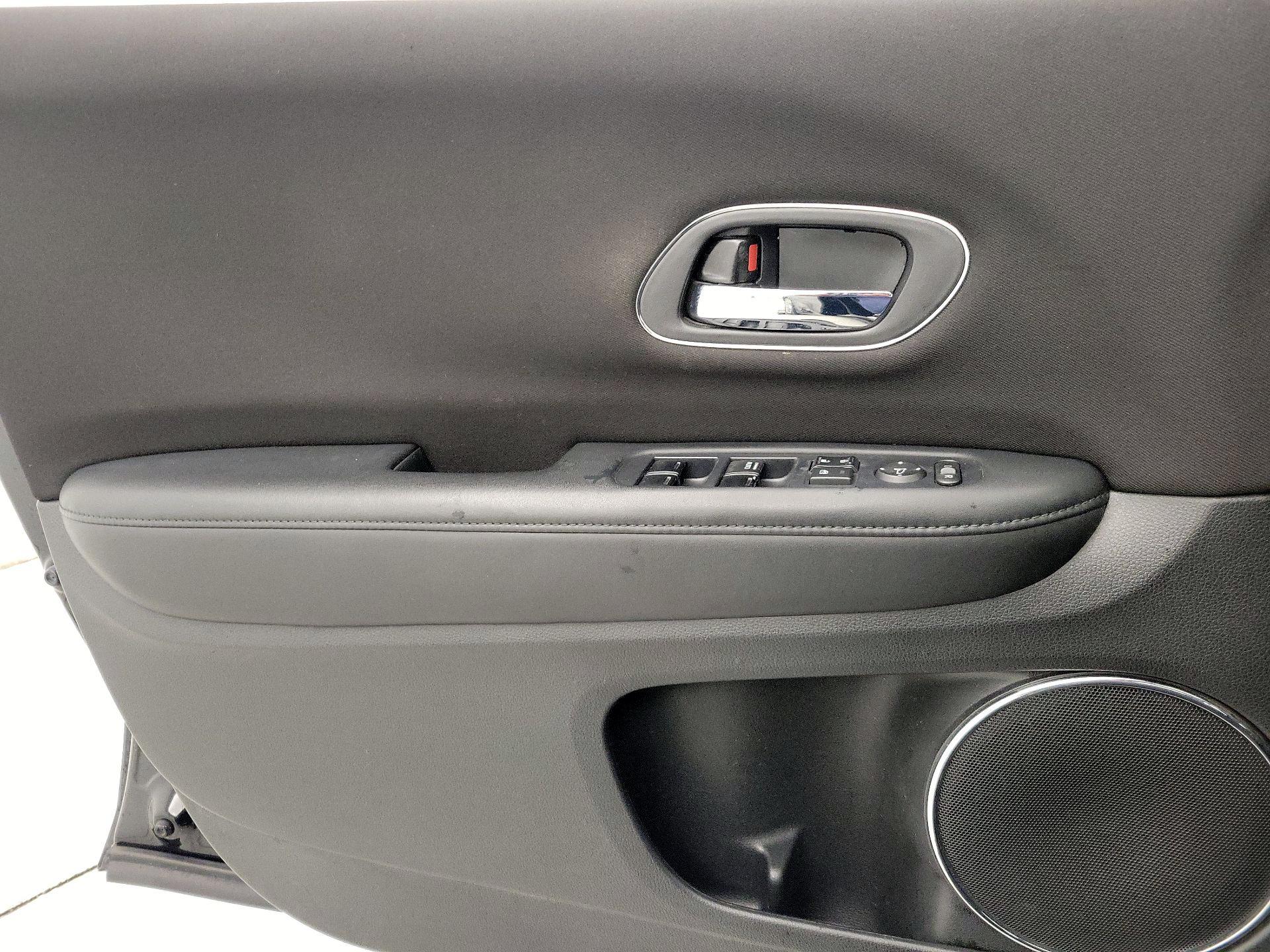 Thumbnail: 2017 Honda HR-V - 12