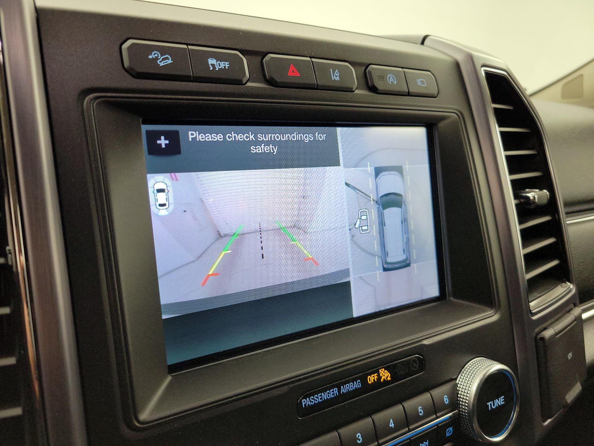 Thumbnail: 2019 Ford Expedition - 15