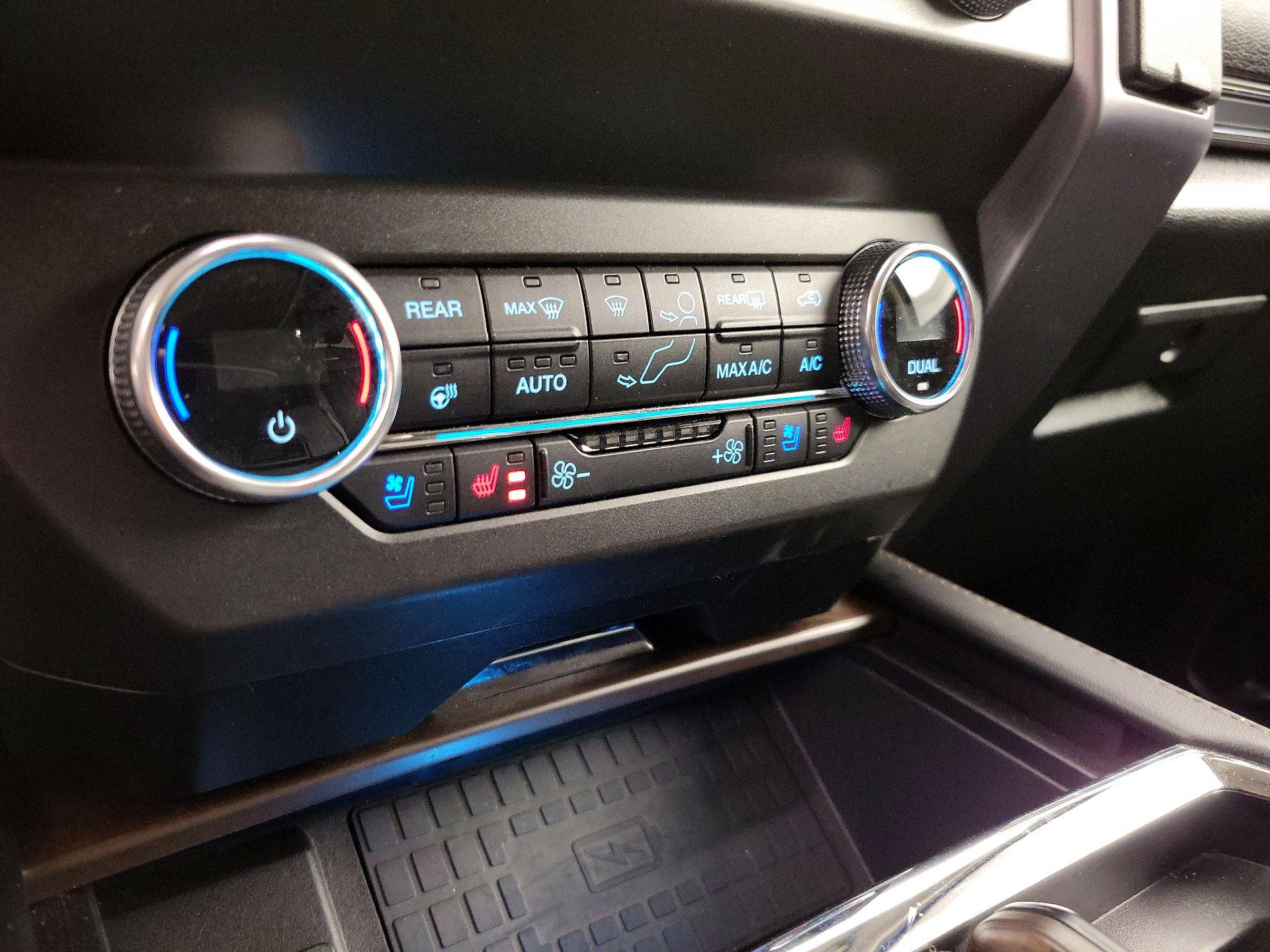 Thumbnail: 2019 Ford Expedition - 17