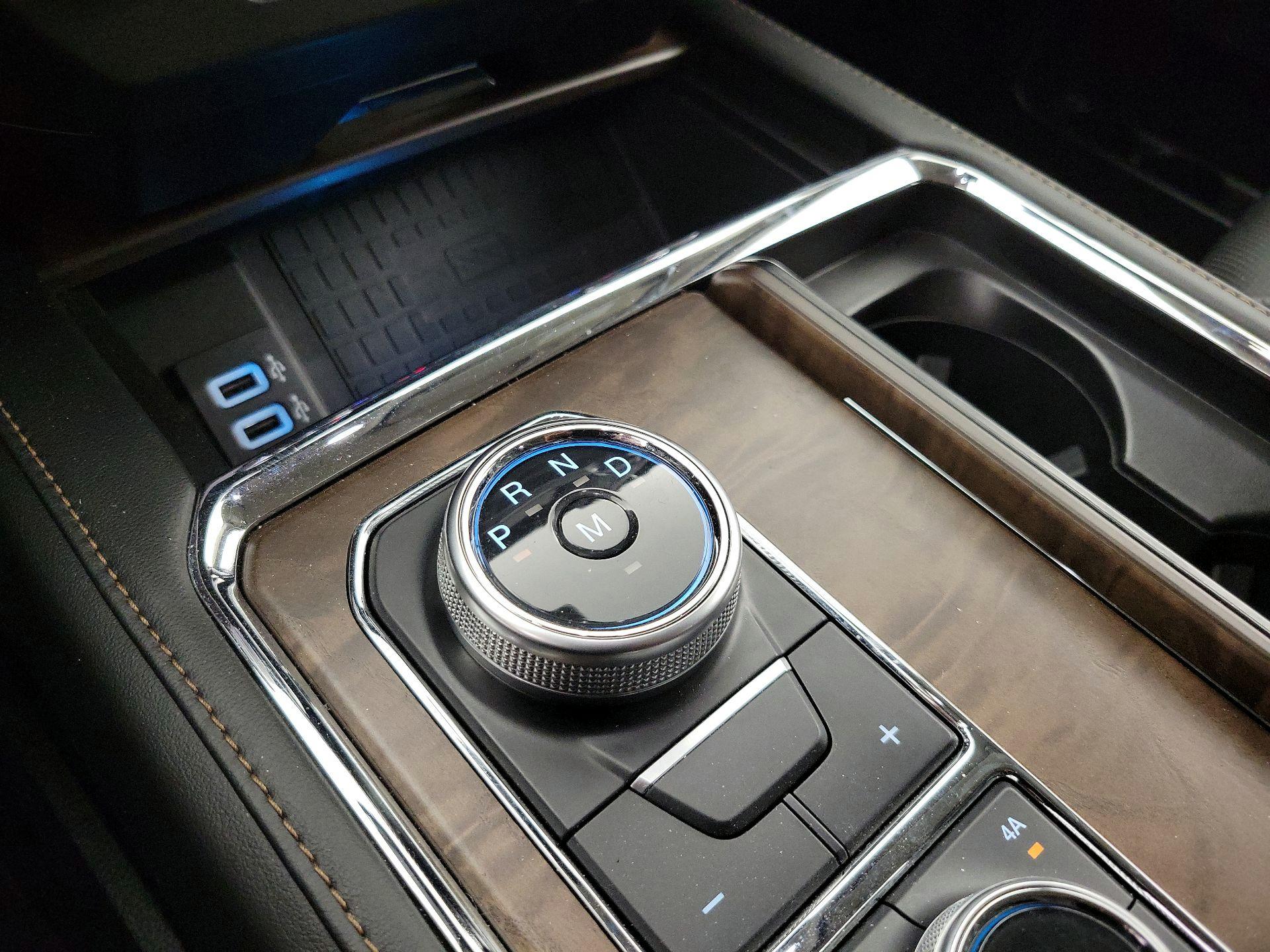 Thumbnail: 2019 Ford Expedition - 18