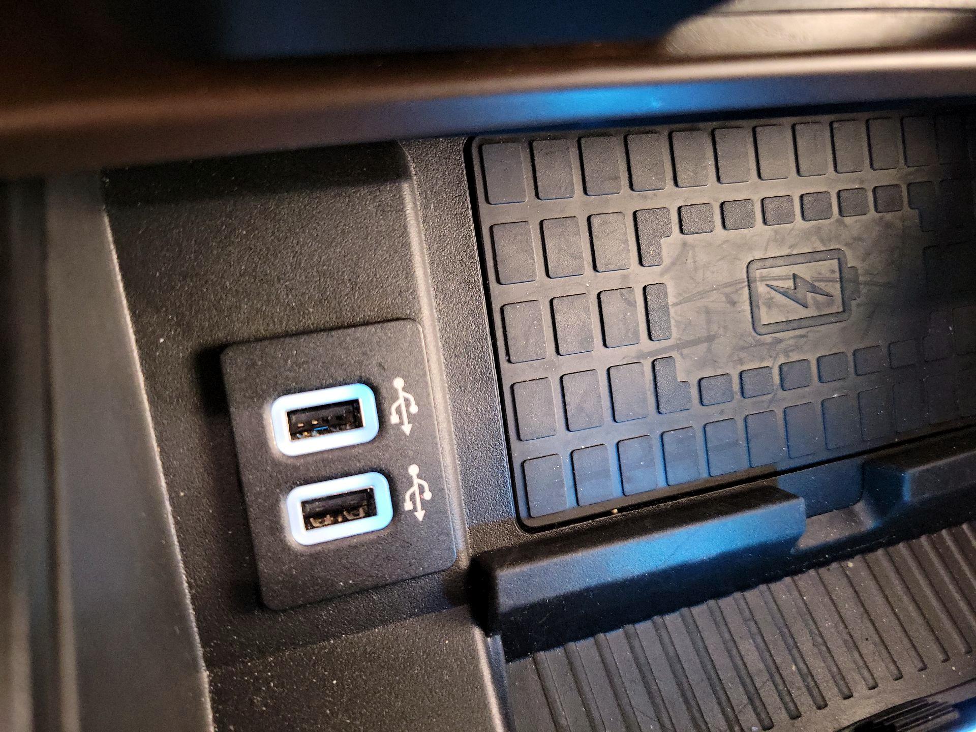 Thumbnail: 2019 Ford Expedition - 19