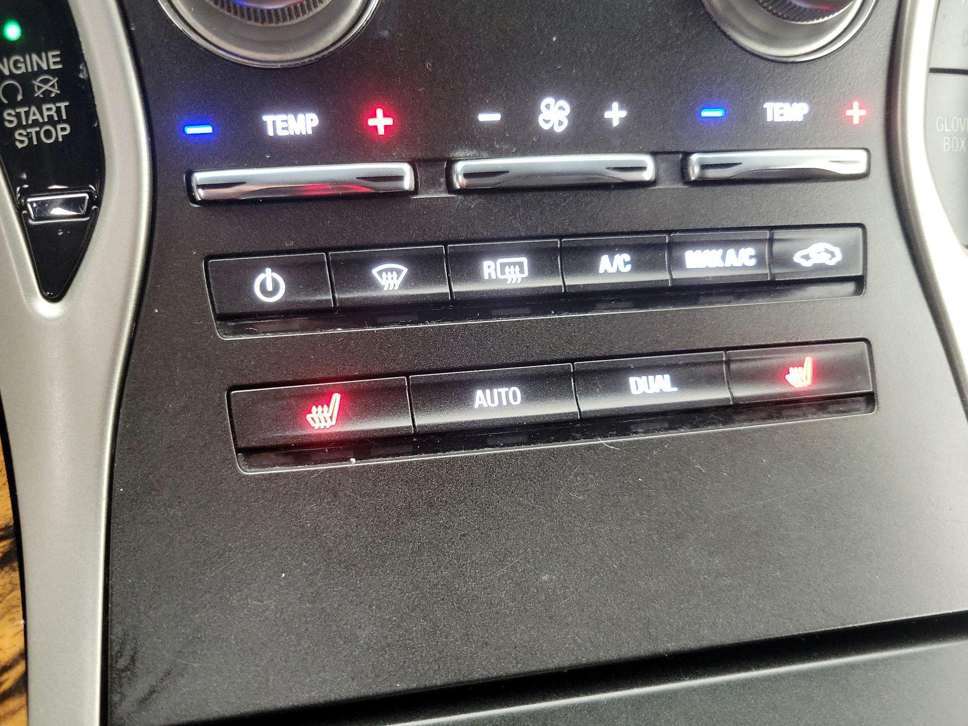 Thumbnail: 2016 Lincoln MKX - 16