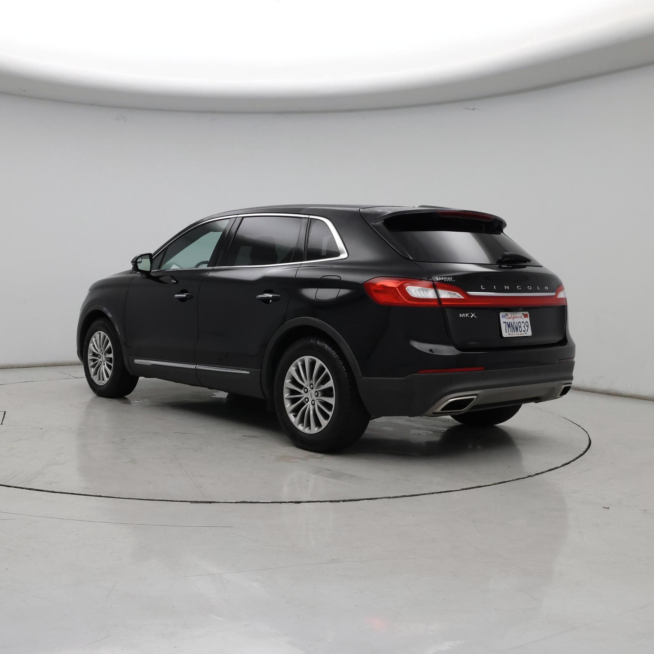 Thumbnail: 2016 Lincoln MKX - 2