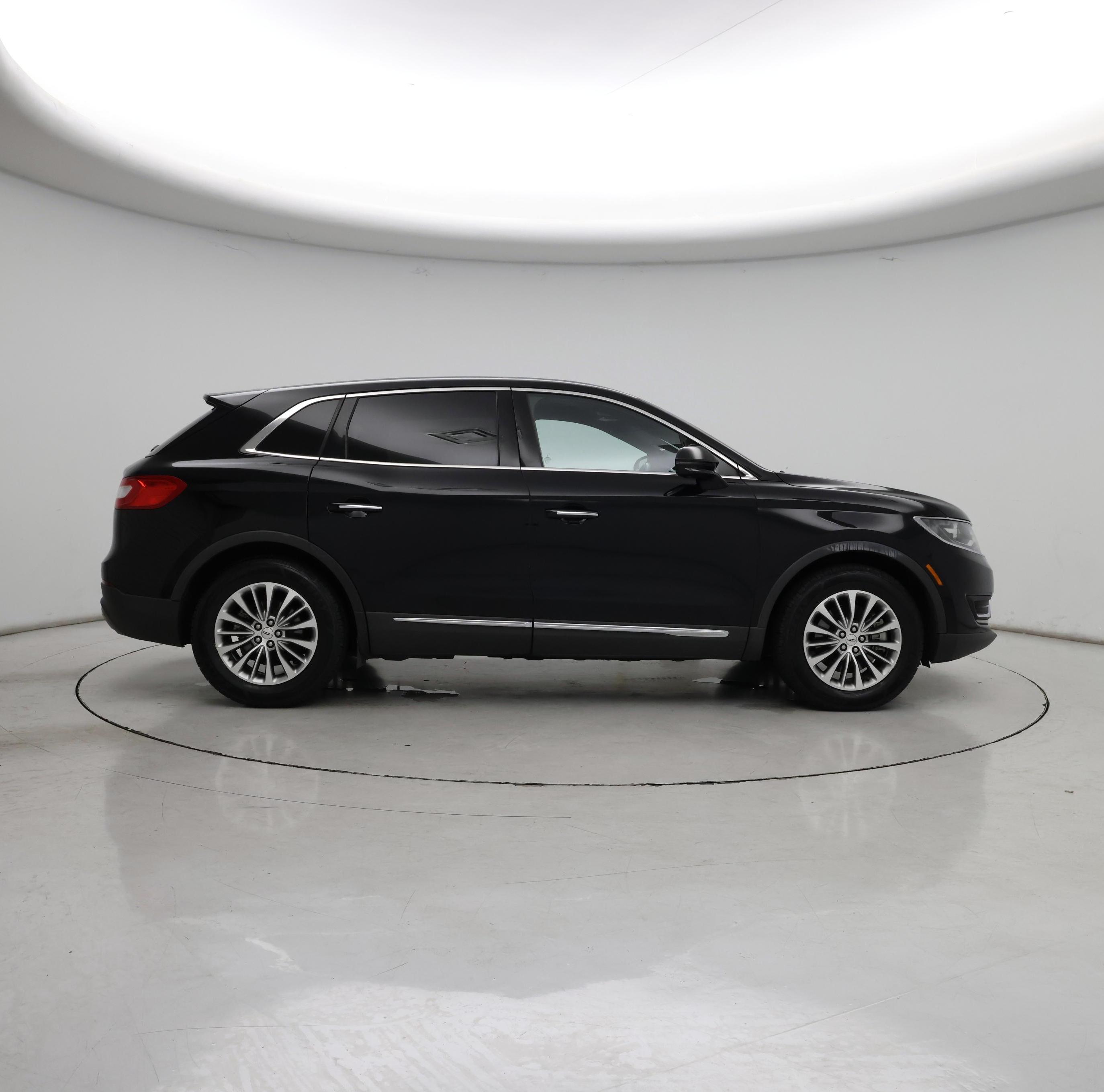 Thumbnail: 2016 Lincoln MKX - 7