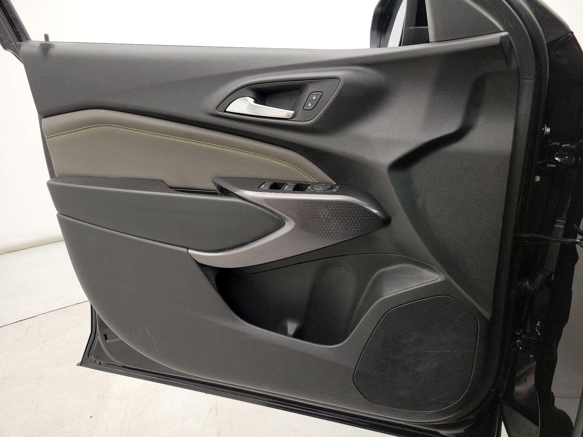 Thumbnail: 2025 Chevrolet Trax - 12