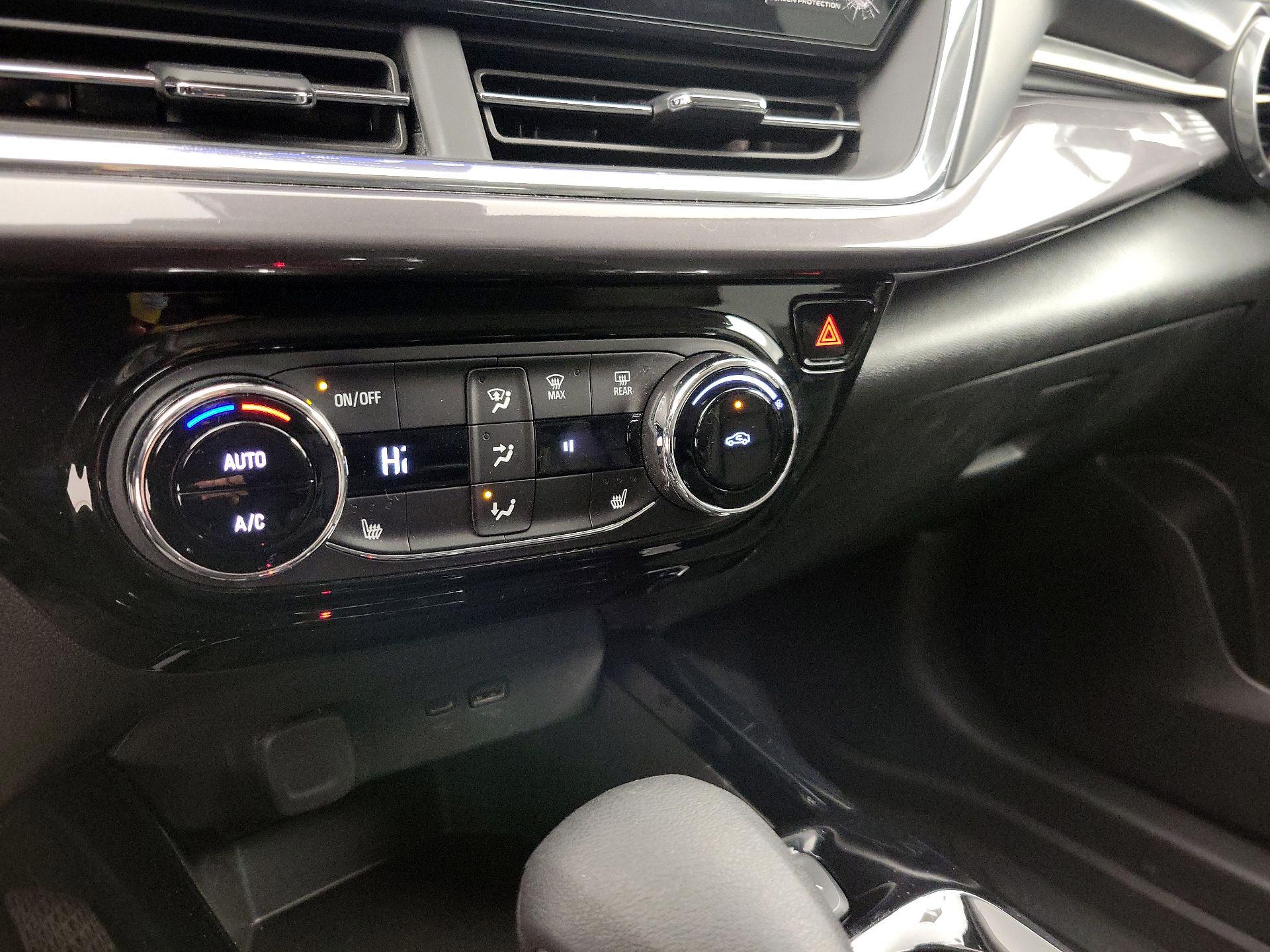 Thumbnail: 2025 Chevrolet Trax - 16