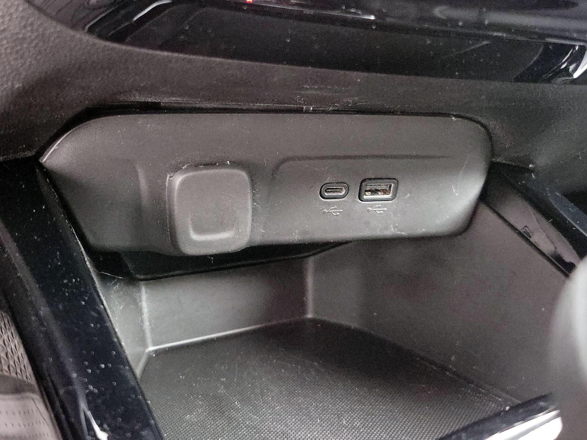 Thumbnail: 2025 Chevrolet Trax - 18