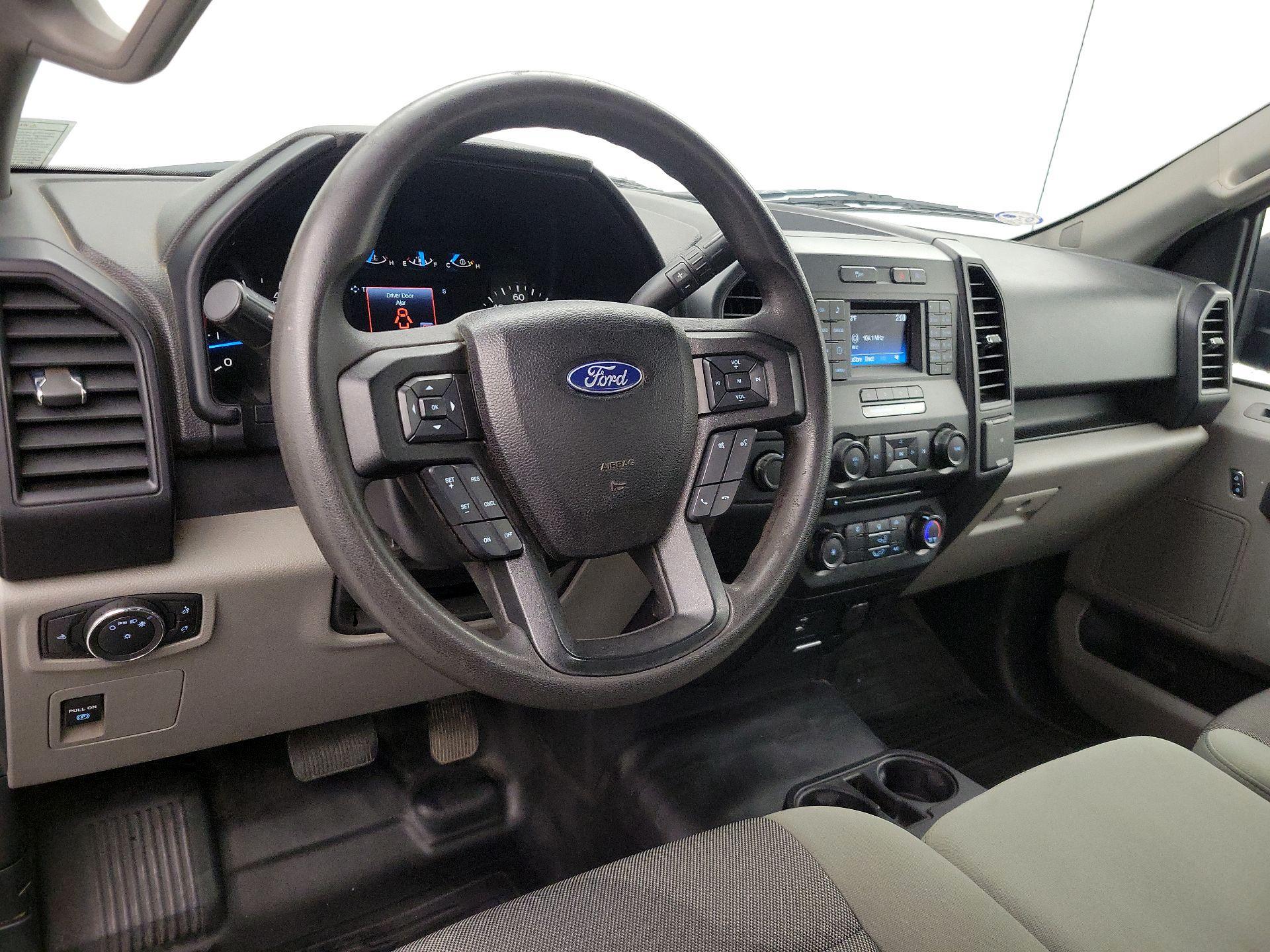 Thumbnail: 2017 Ford F-150 - 9