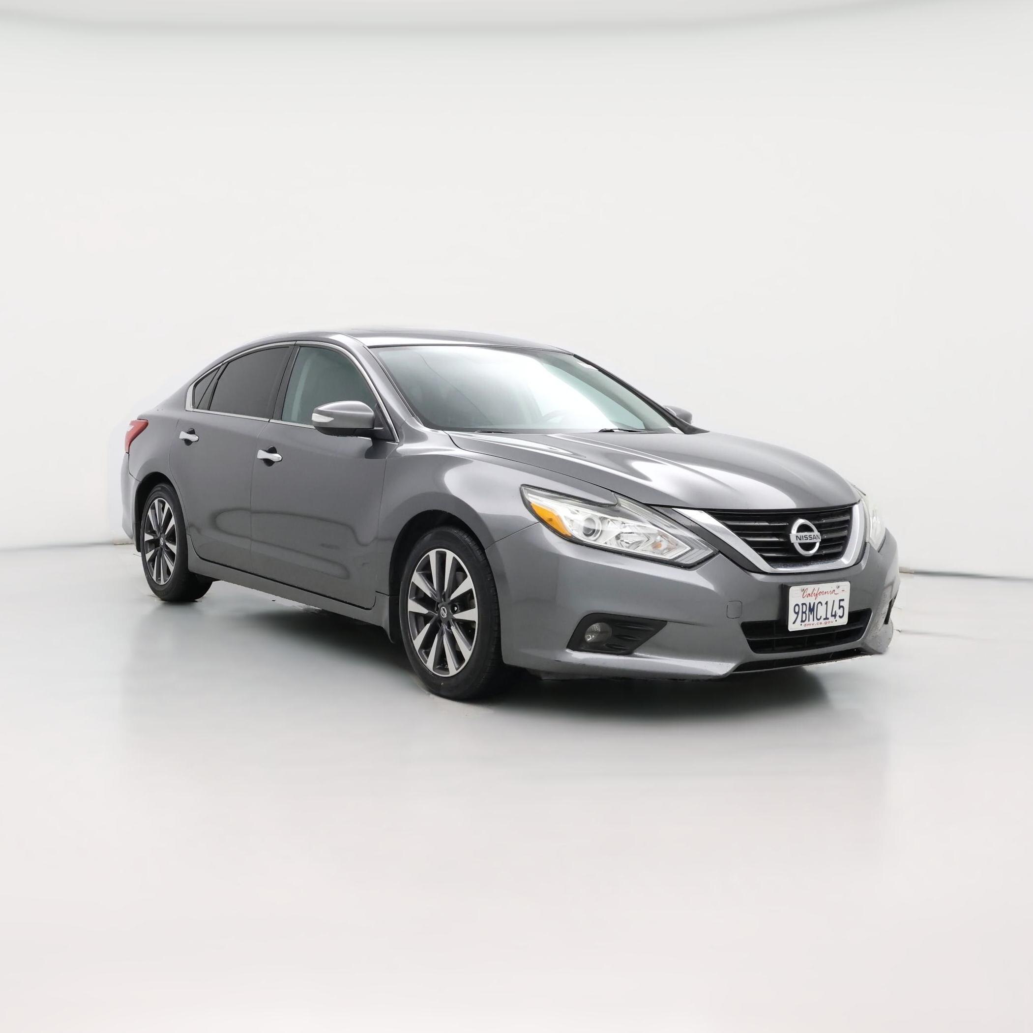 Thumbnail: 2017 Nissan Altima - 1