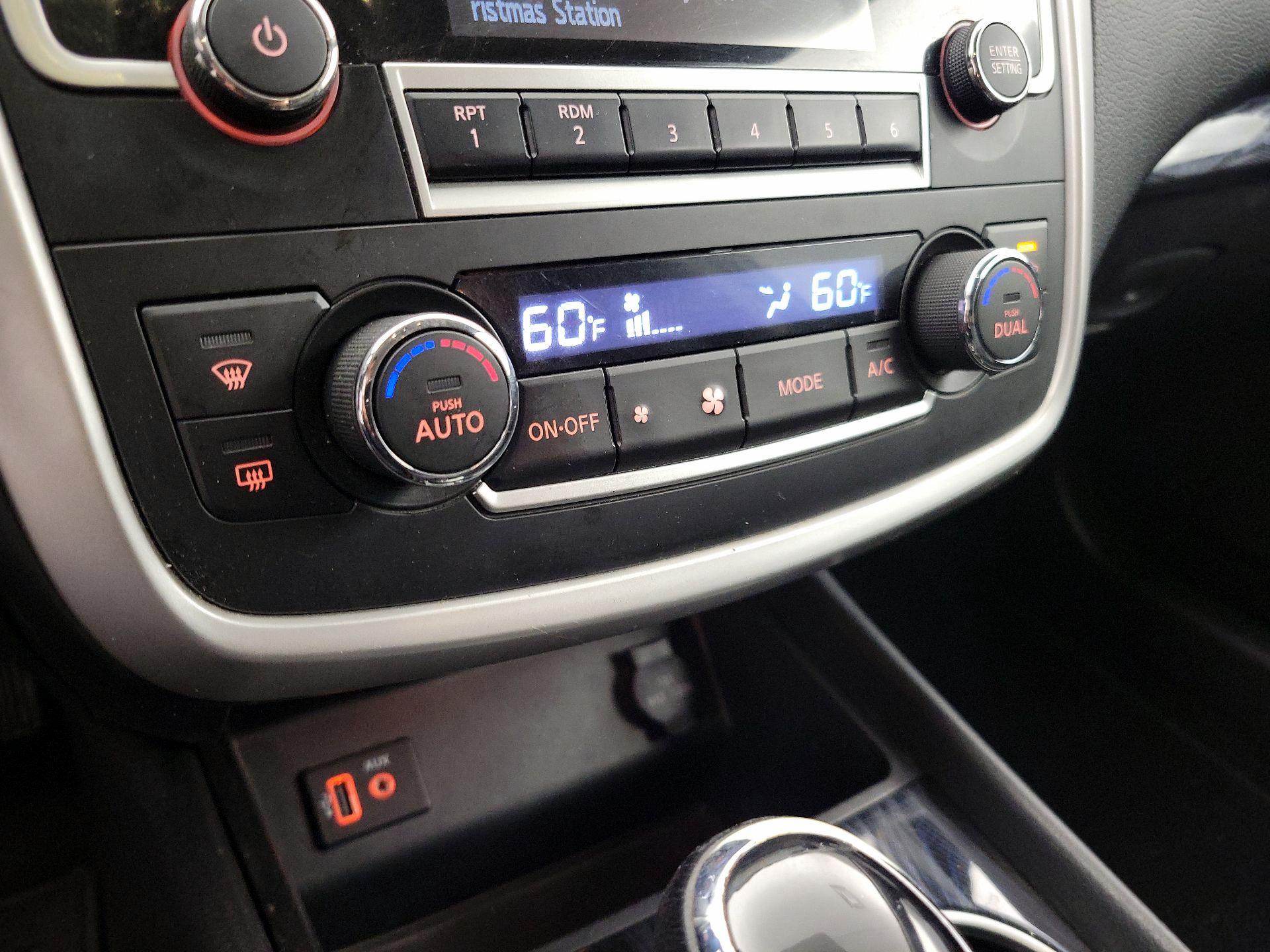 Thumbnail: 2017 Nissan Altima - 16