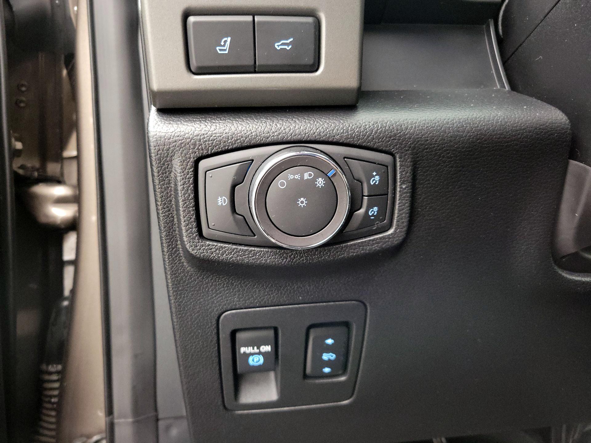 Thumbnail: 2018 Ford Expedition - 13