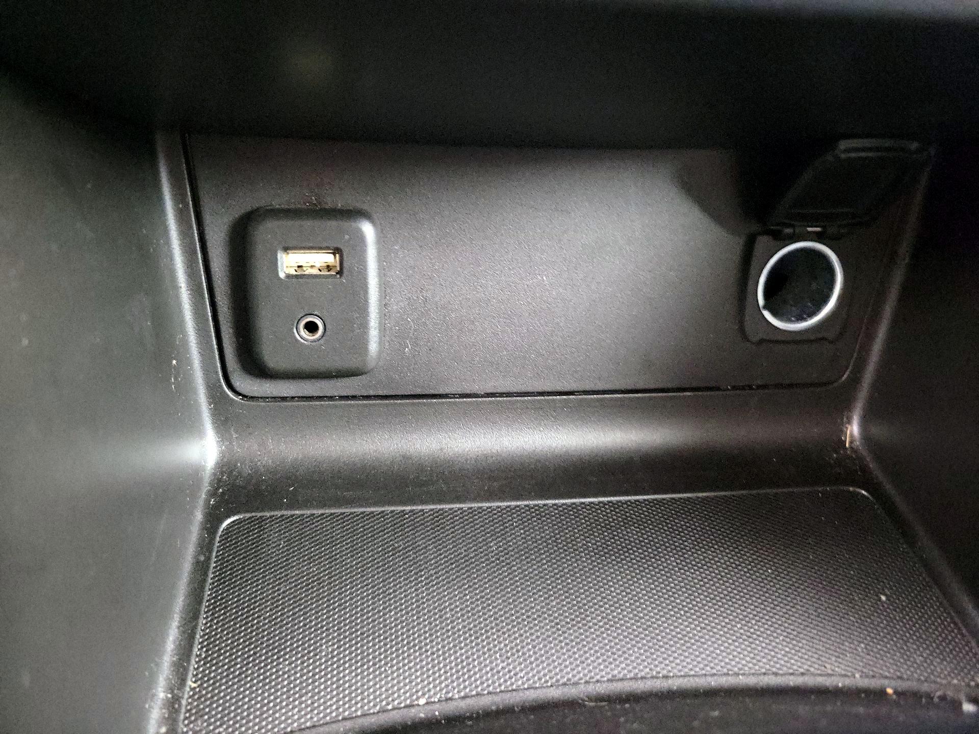 Thumbnail: 2016 Chevrolet Colorado - 18