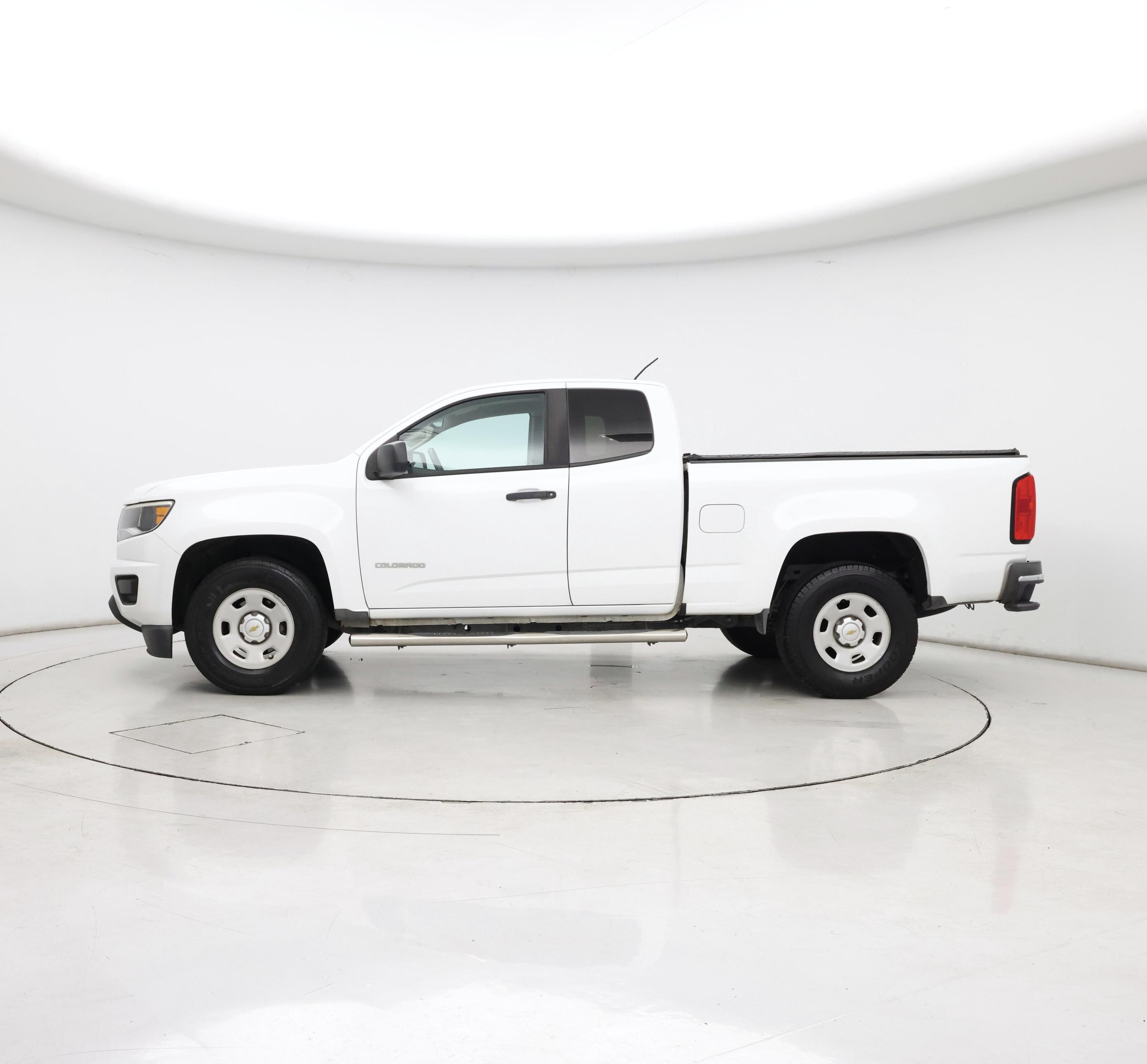 Thumbnail: 2016 Chevrolet Colorado - 3