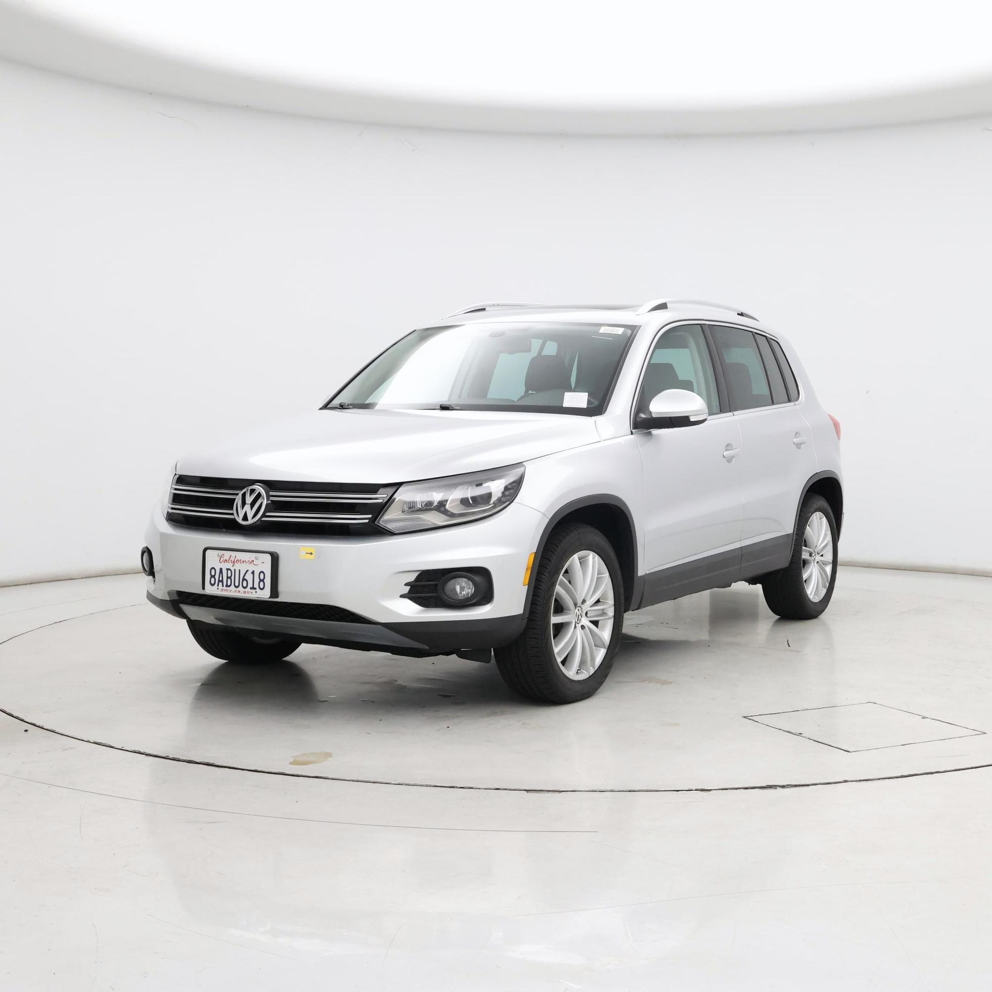 Thumbnail: 2016 Volkswagen Tiguan - 4
