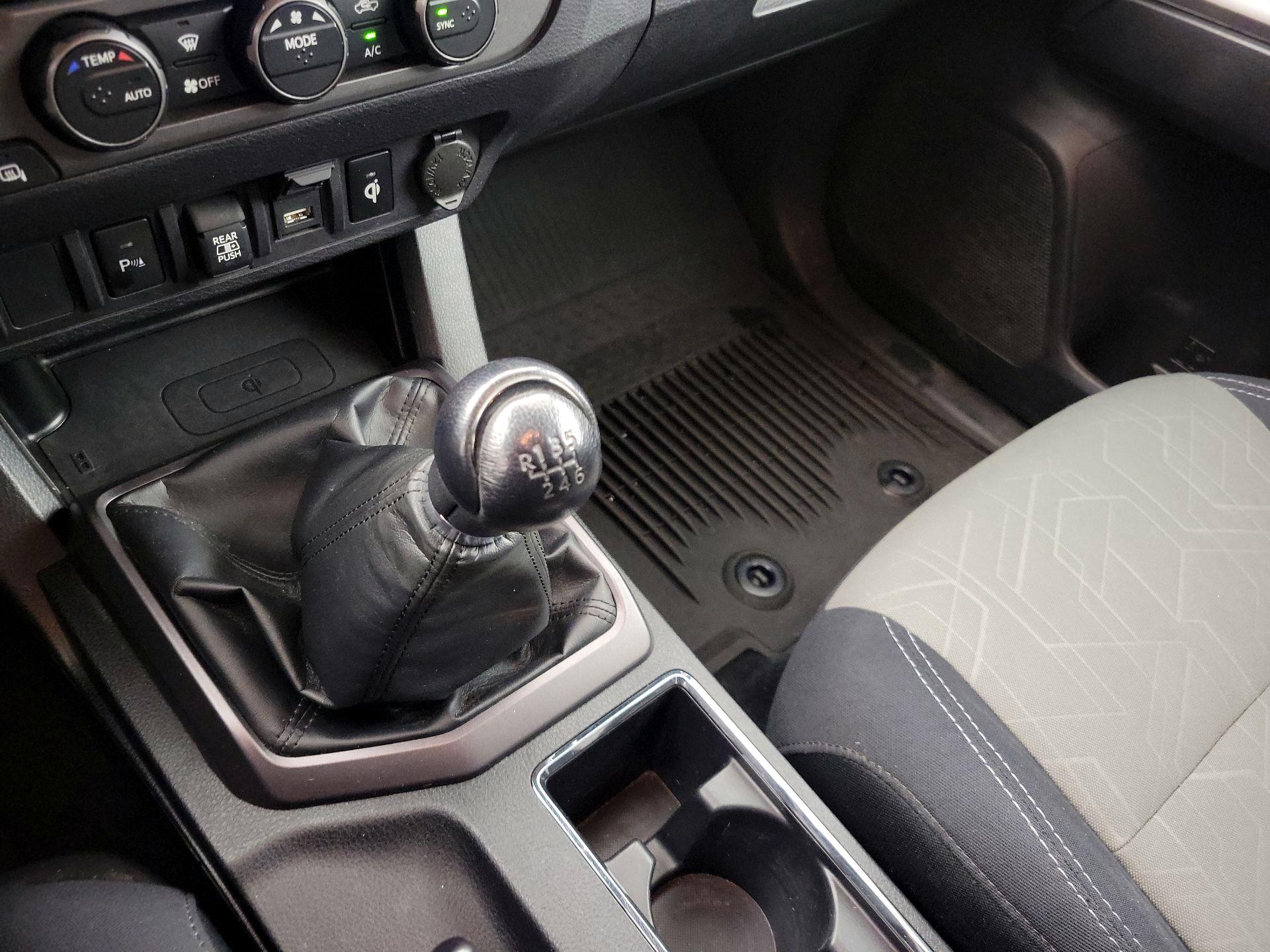 Thumbnail: 2020 Toyota Tacoma - 17