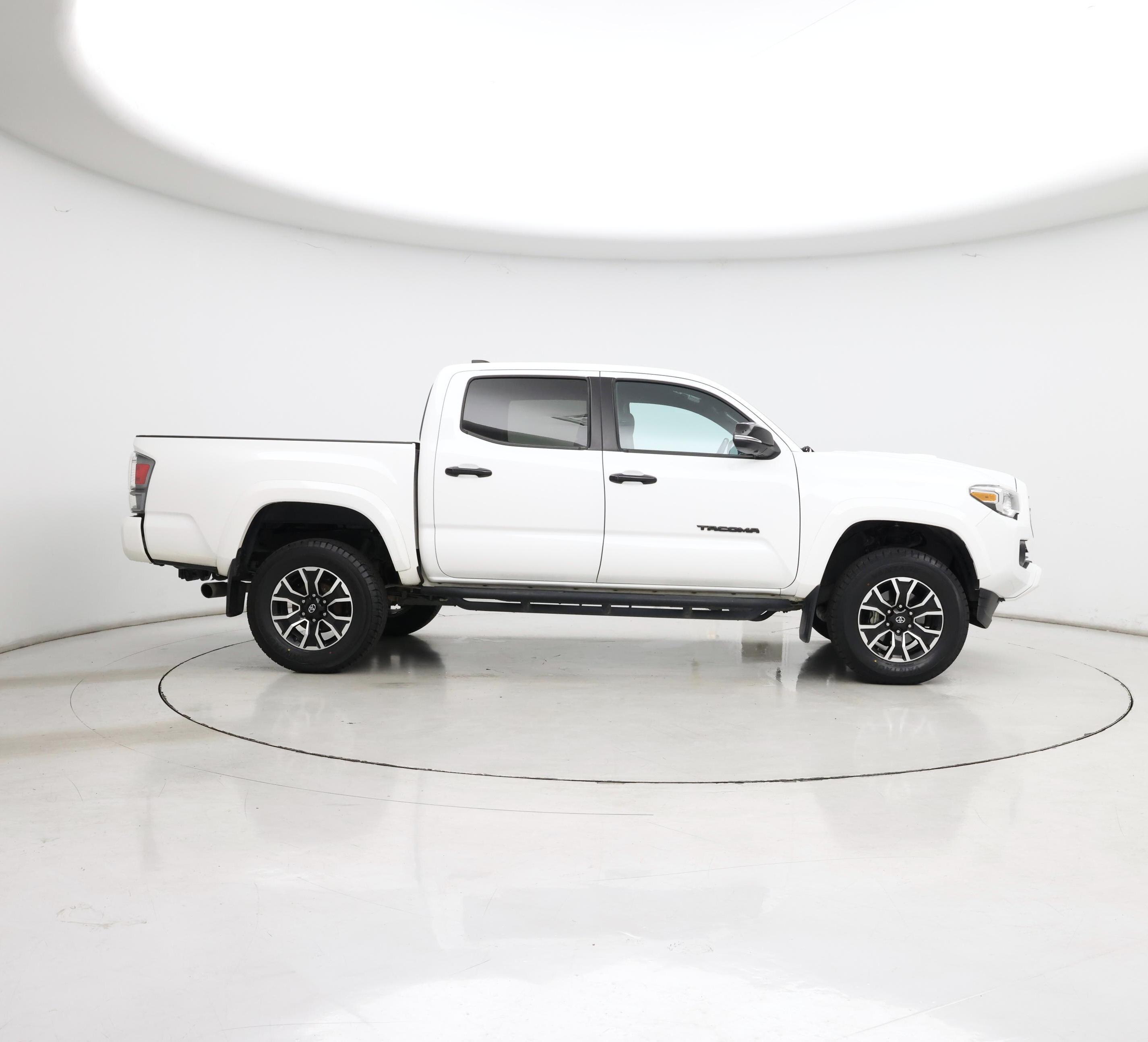 Thumbnail: 2020 Toyota Tacoma - 7