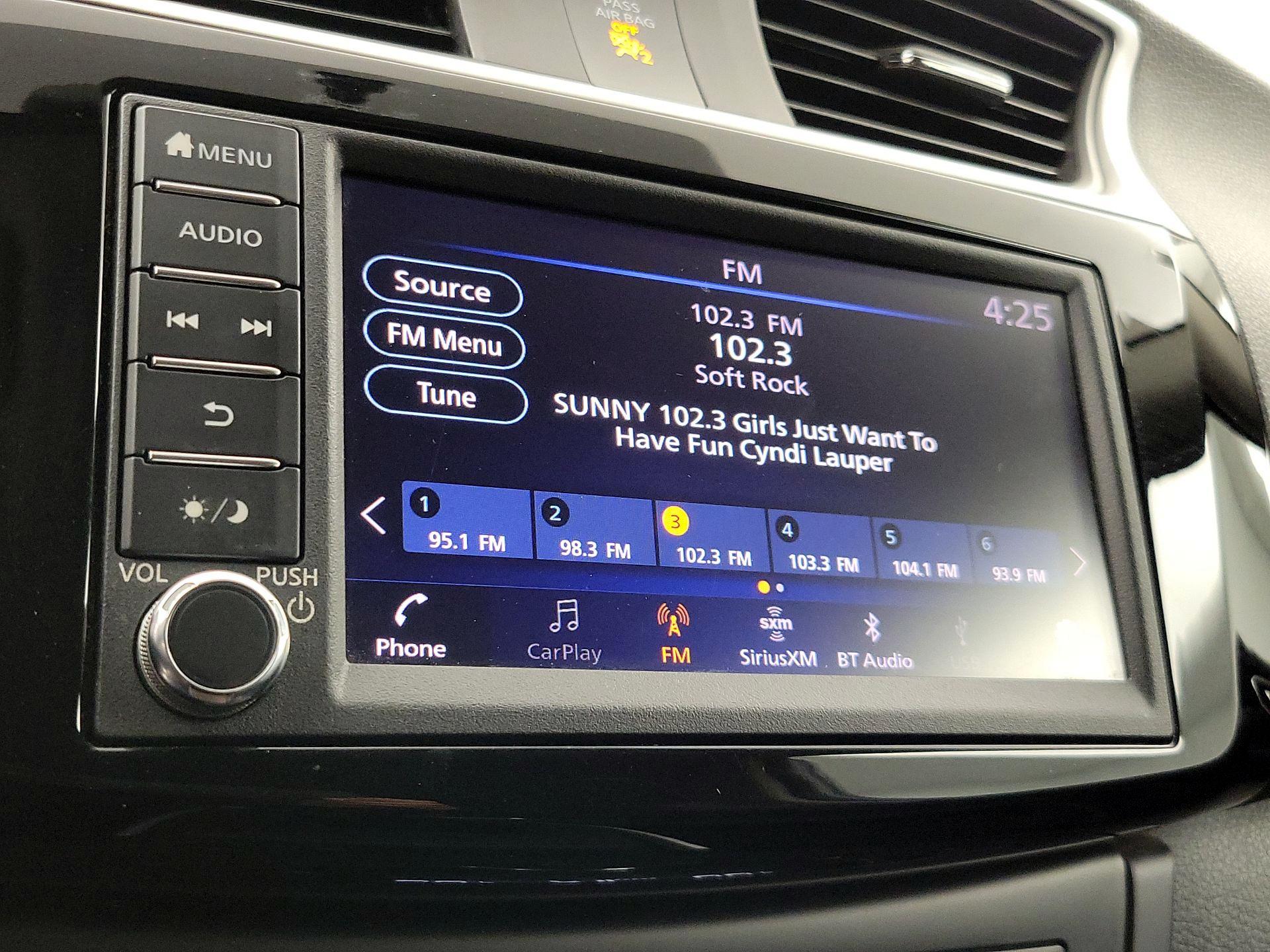 Thumbnail: 2019 Nissan Sentra - 15