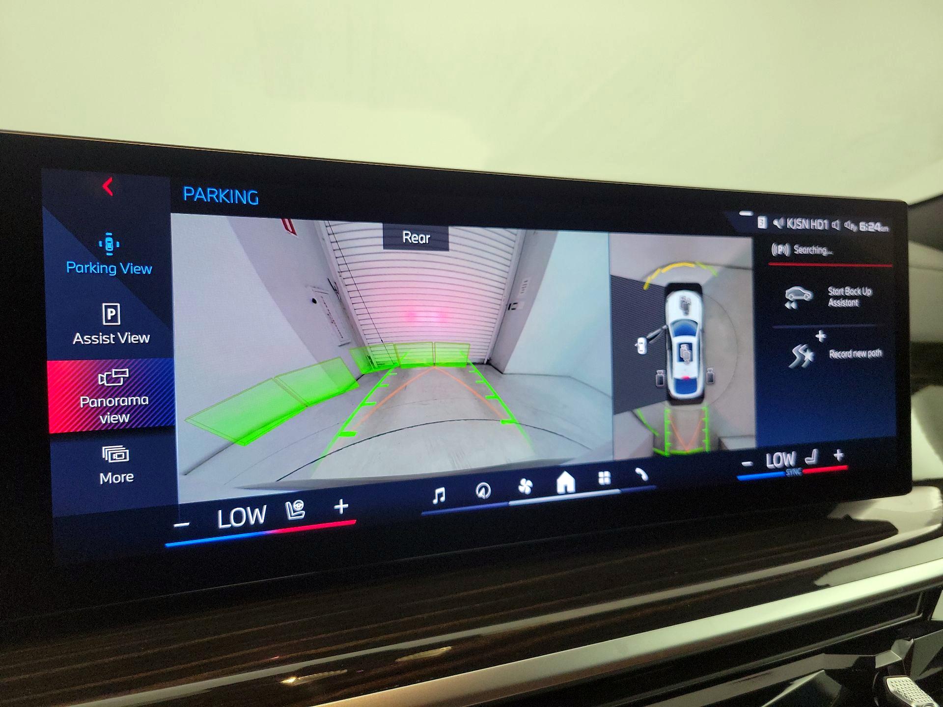 Thumbnail: 2025 BMW X6 - 15