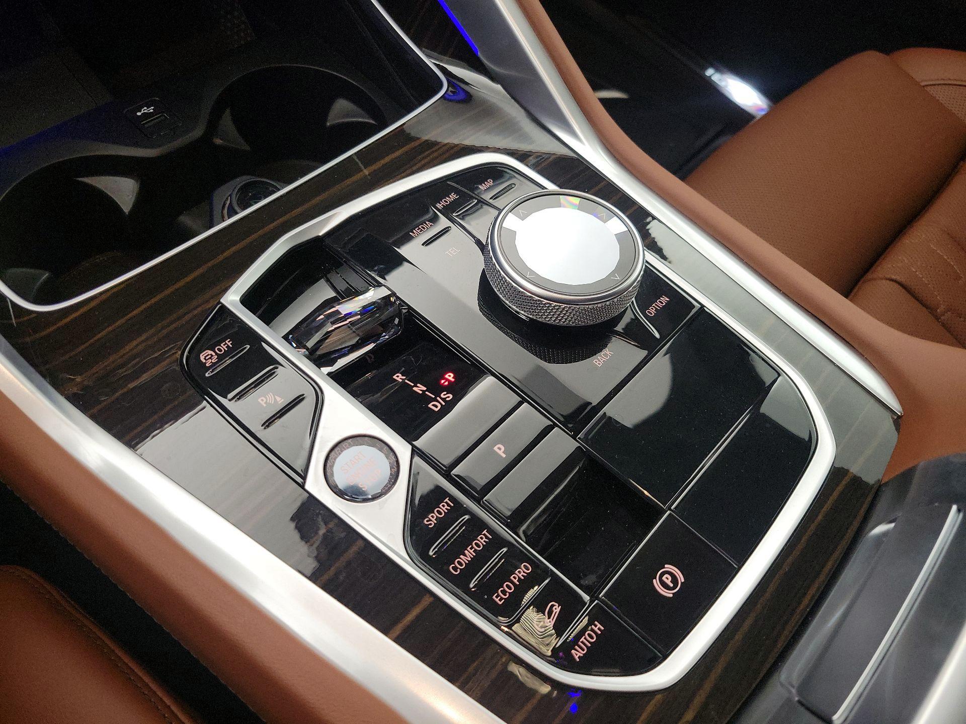 Thumbnail: 2025 BMW X6 - 18