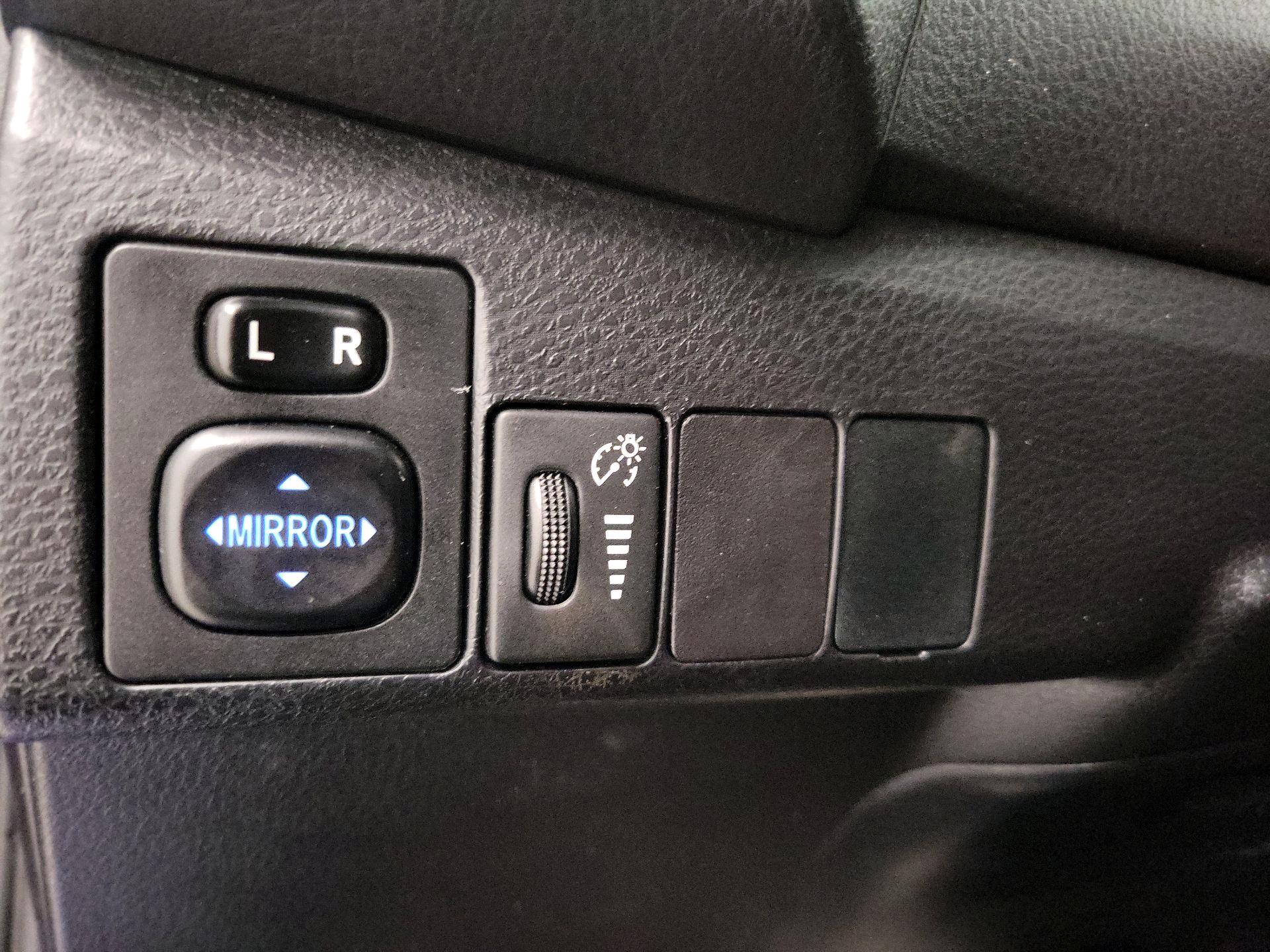 Thumbnail: 2016 Toyota Corolla - 13