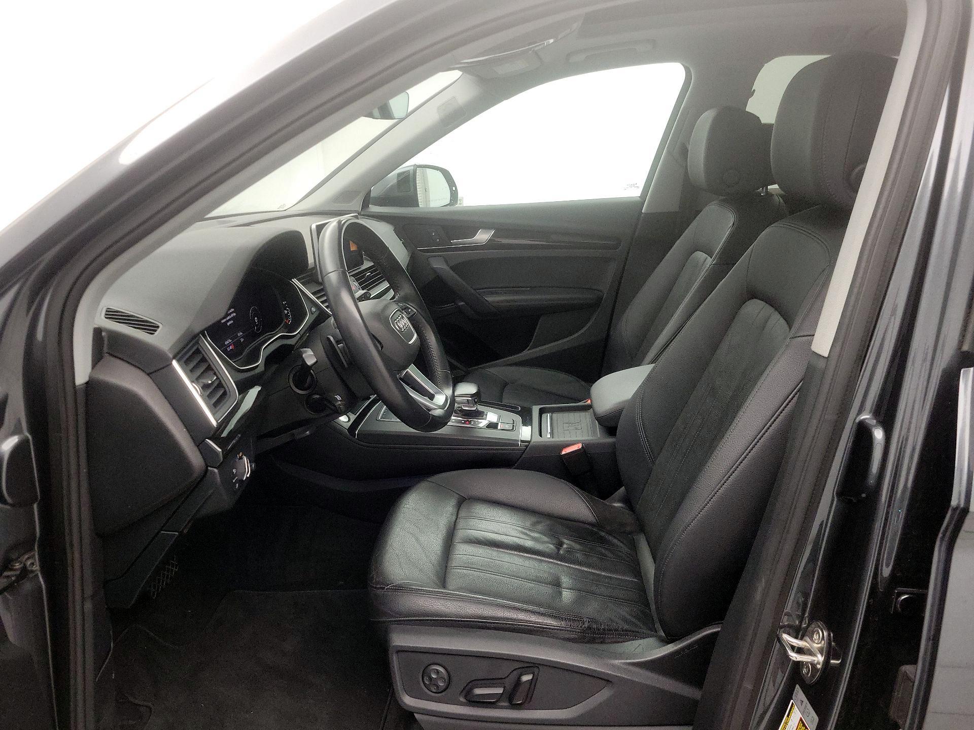 Thumbnail: 2020 Audi Q5 - 11