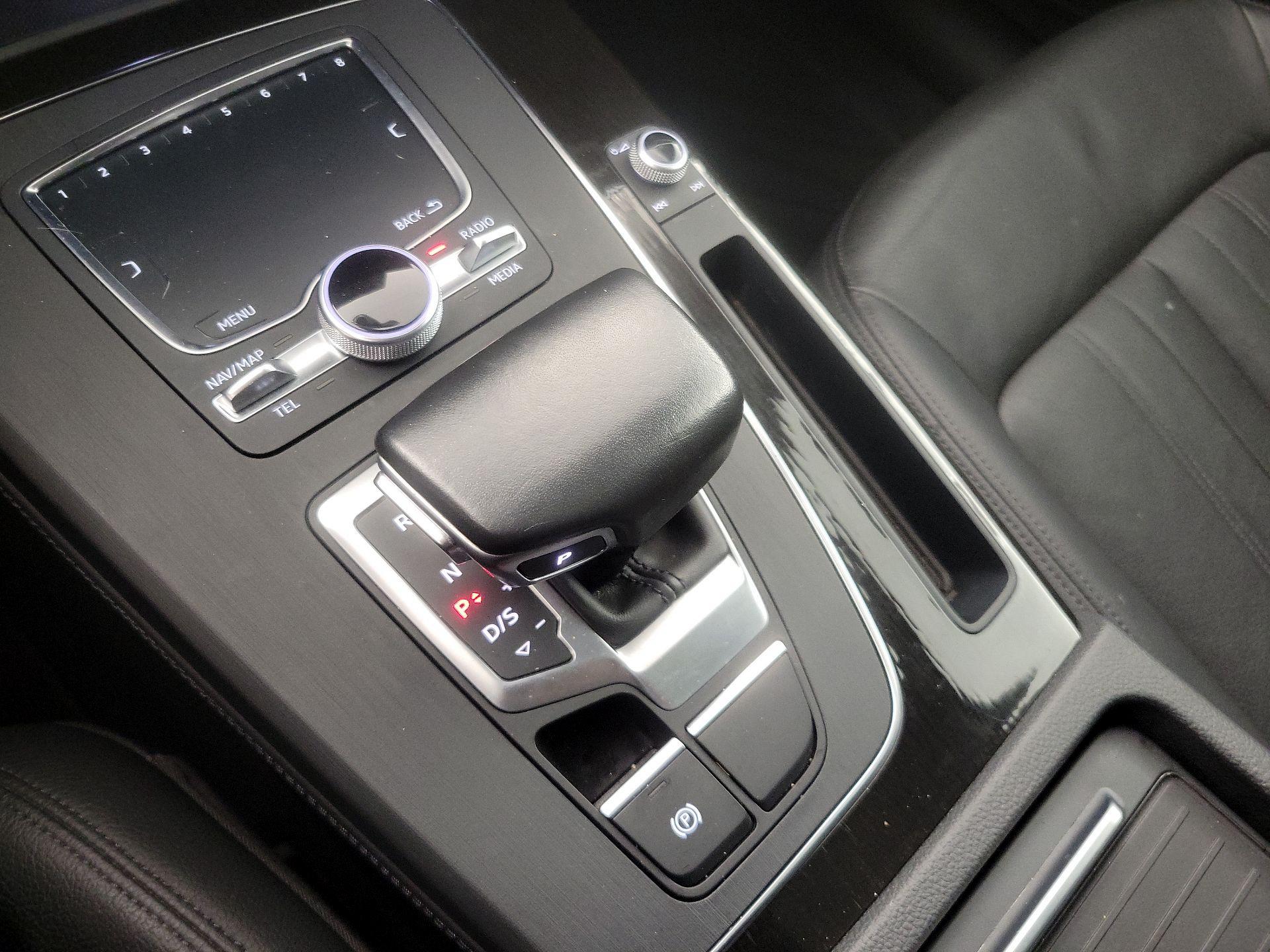 Thumbnail: 2020 Audi Q5 - 18