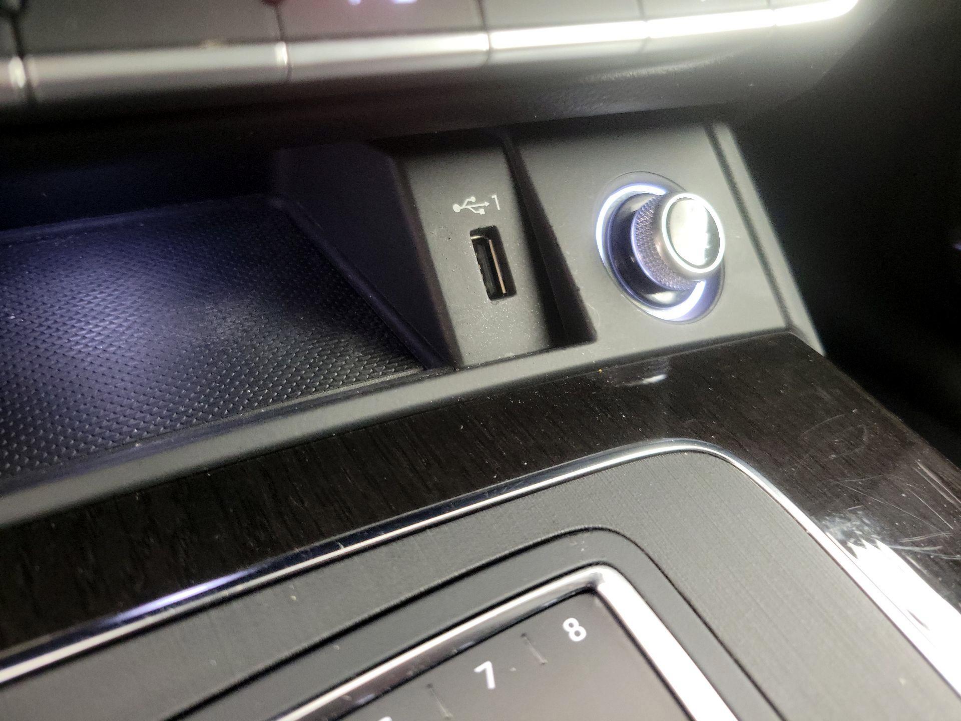 Thumbnail: 2020 Audi Q5 - 19