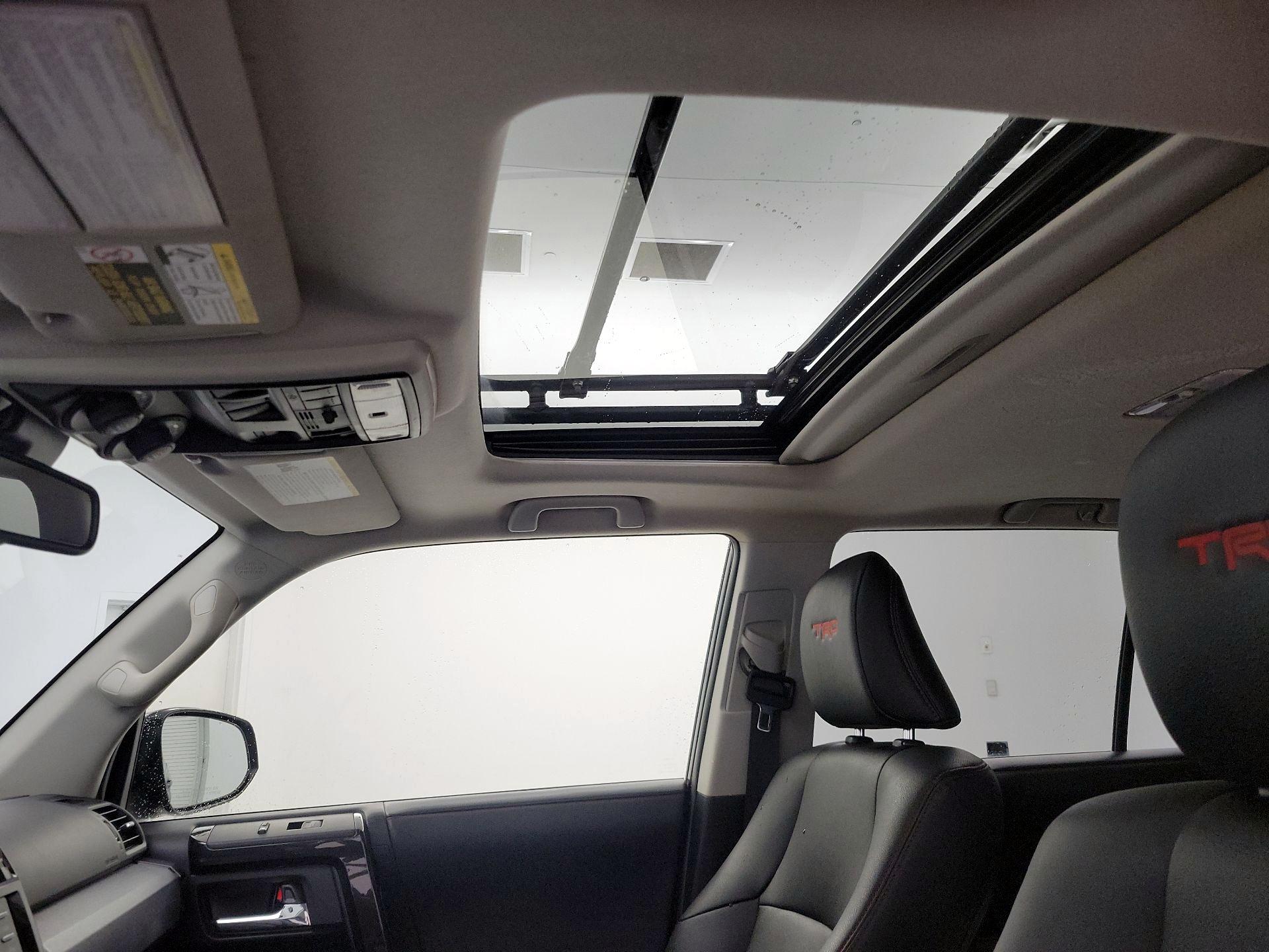 Thumbnail: 2021 Toyota 4Runner - 20