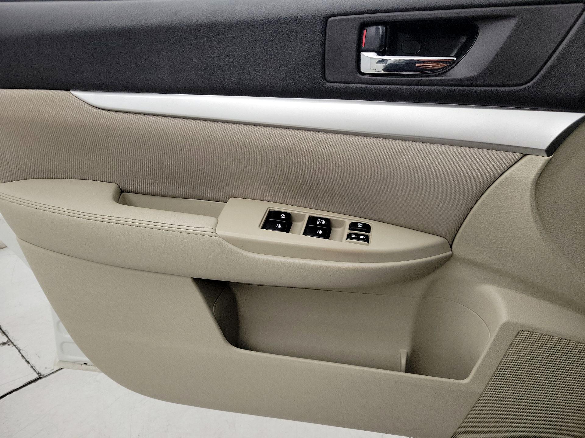 Thumbnail: 2014 Subaru Outback - 12