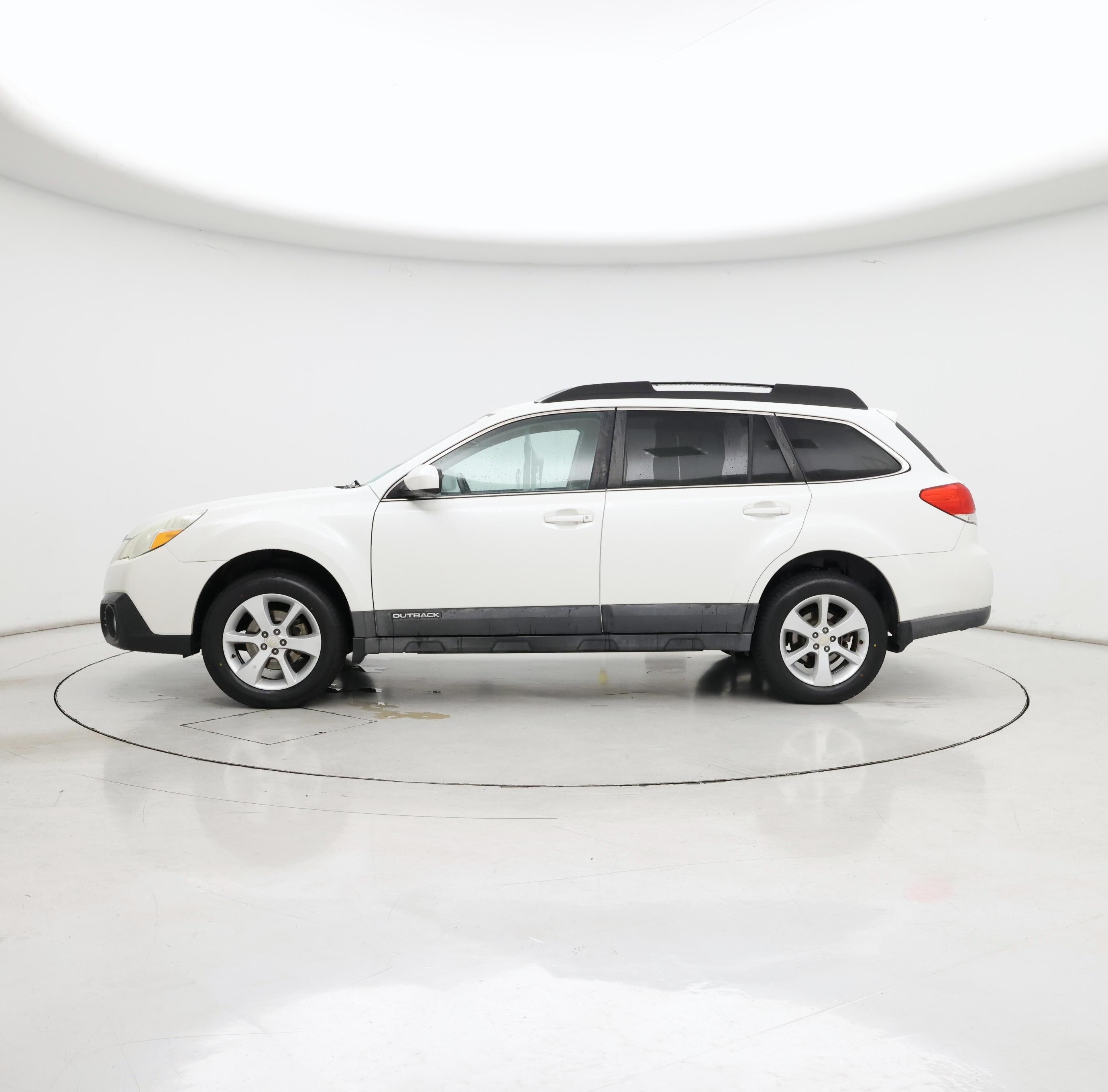 Thumbnail: 2014 Subaru Outback - 3