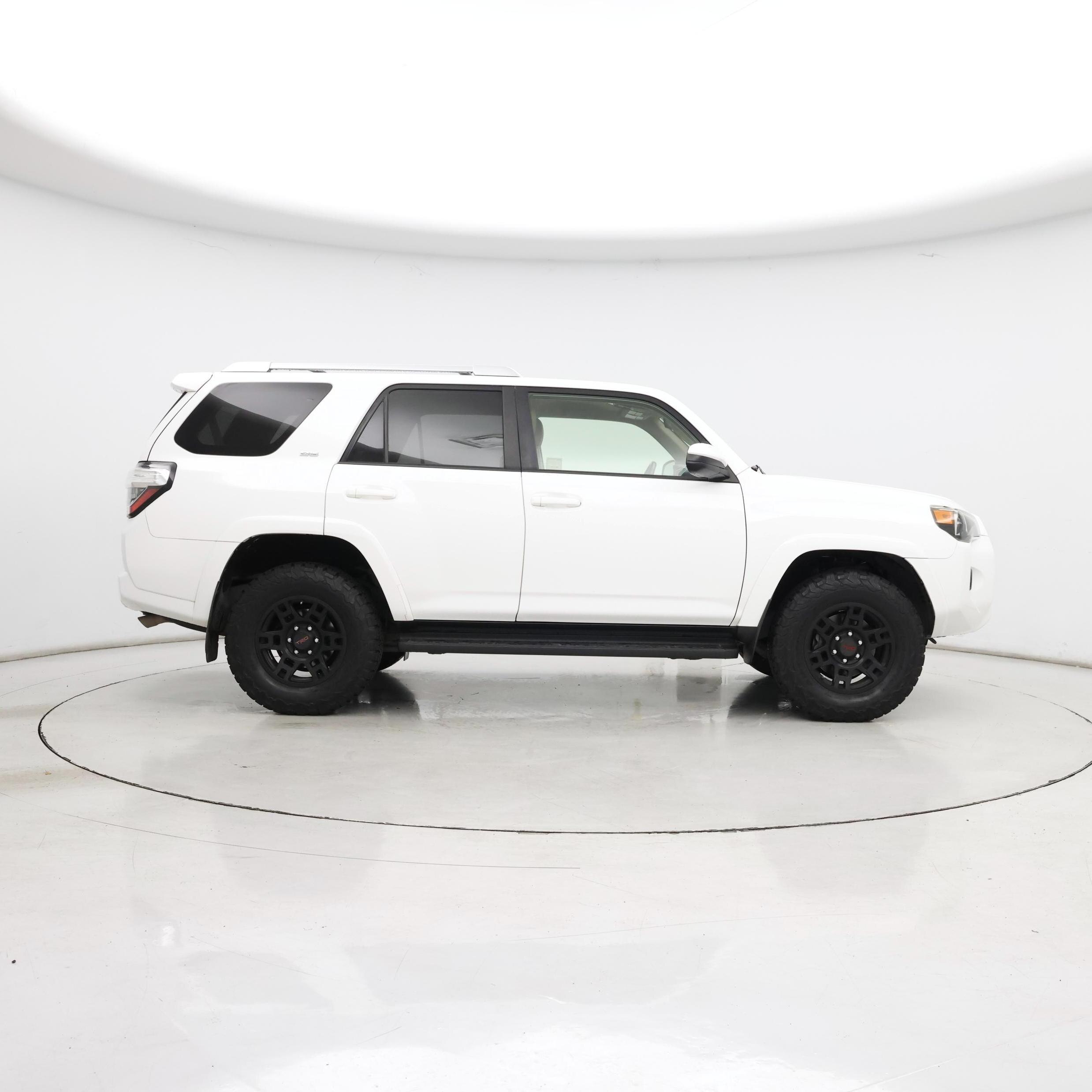Thumbnail: 2016 Toyota 4Runner - 7
