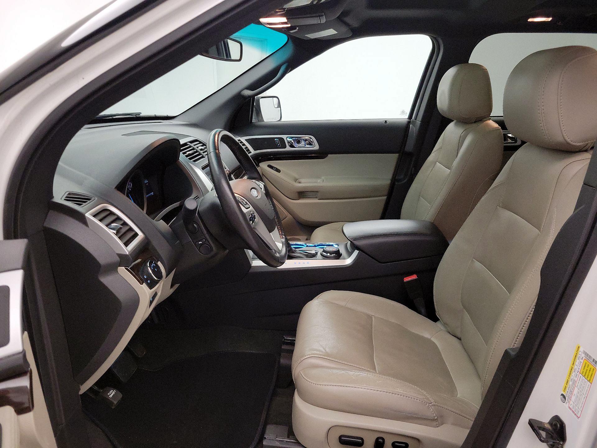 Thumbnail: 2014 Ford Explorer - 11