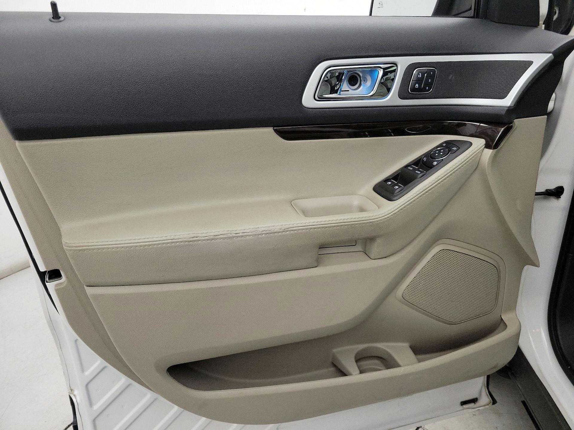 Thumbnail: 2014 Ford Explorer - 12