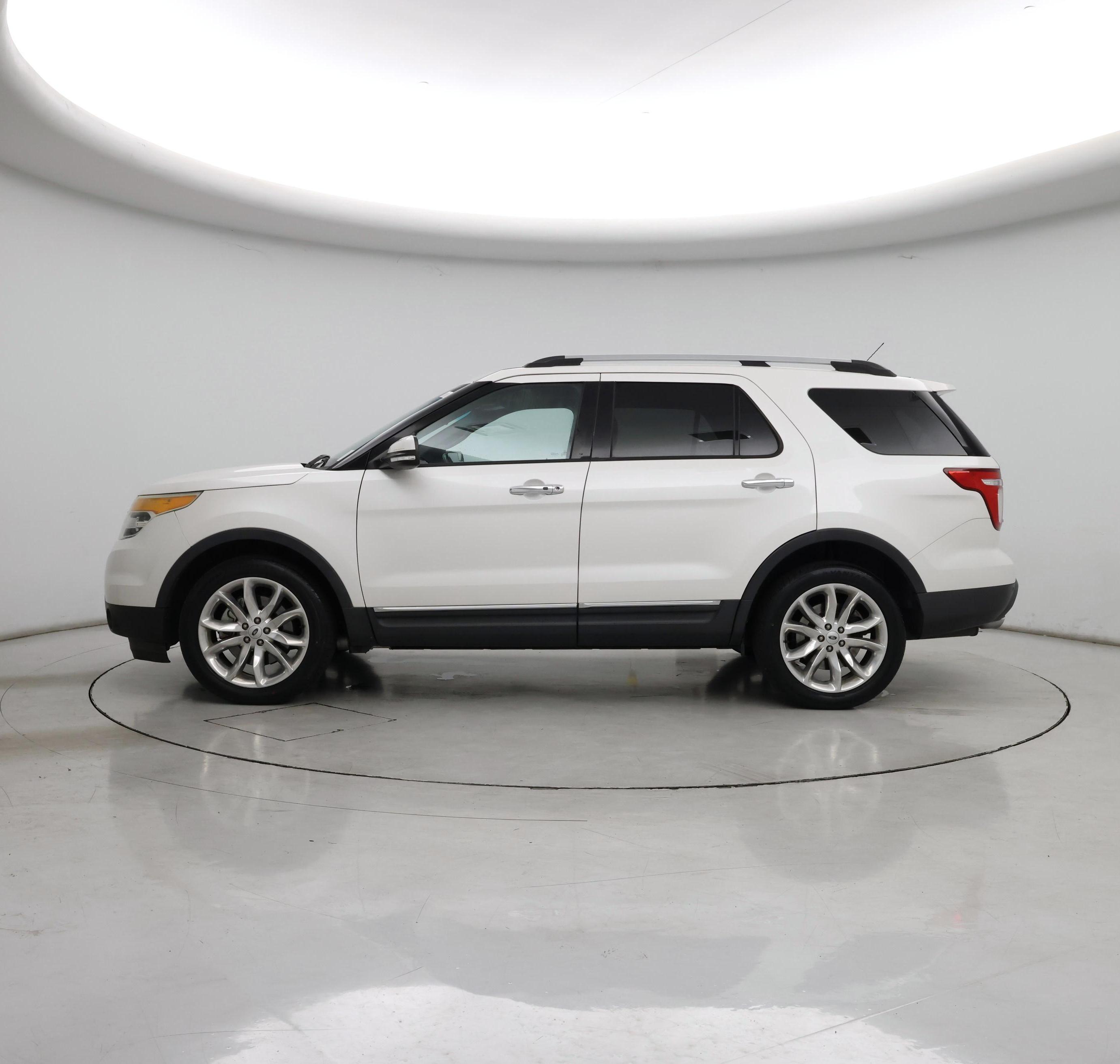 Thumbnail: 2014 Ford Explorer - 3