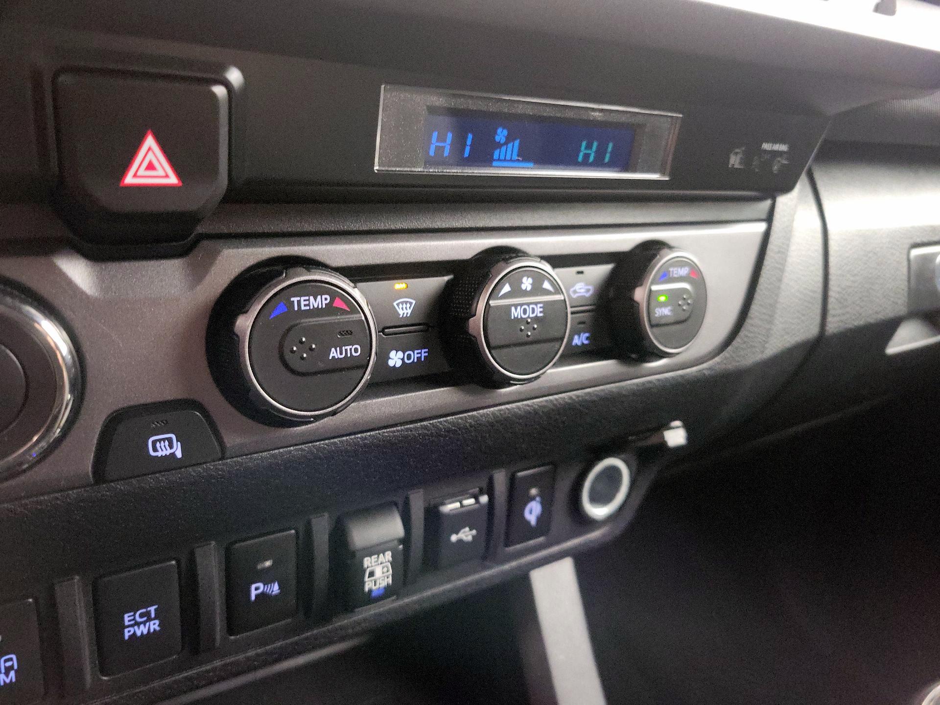 Thumbnail: 2022 Toyota Tacoma - 16