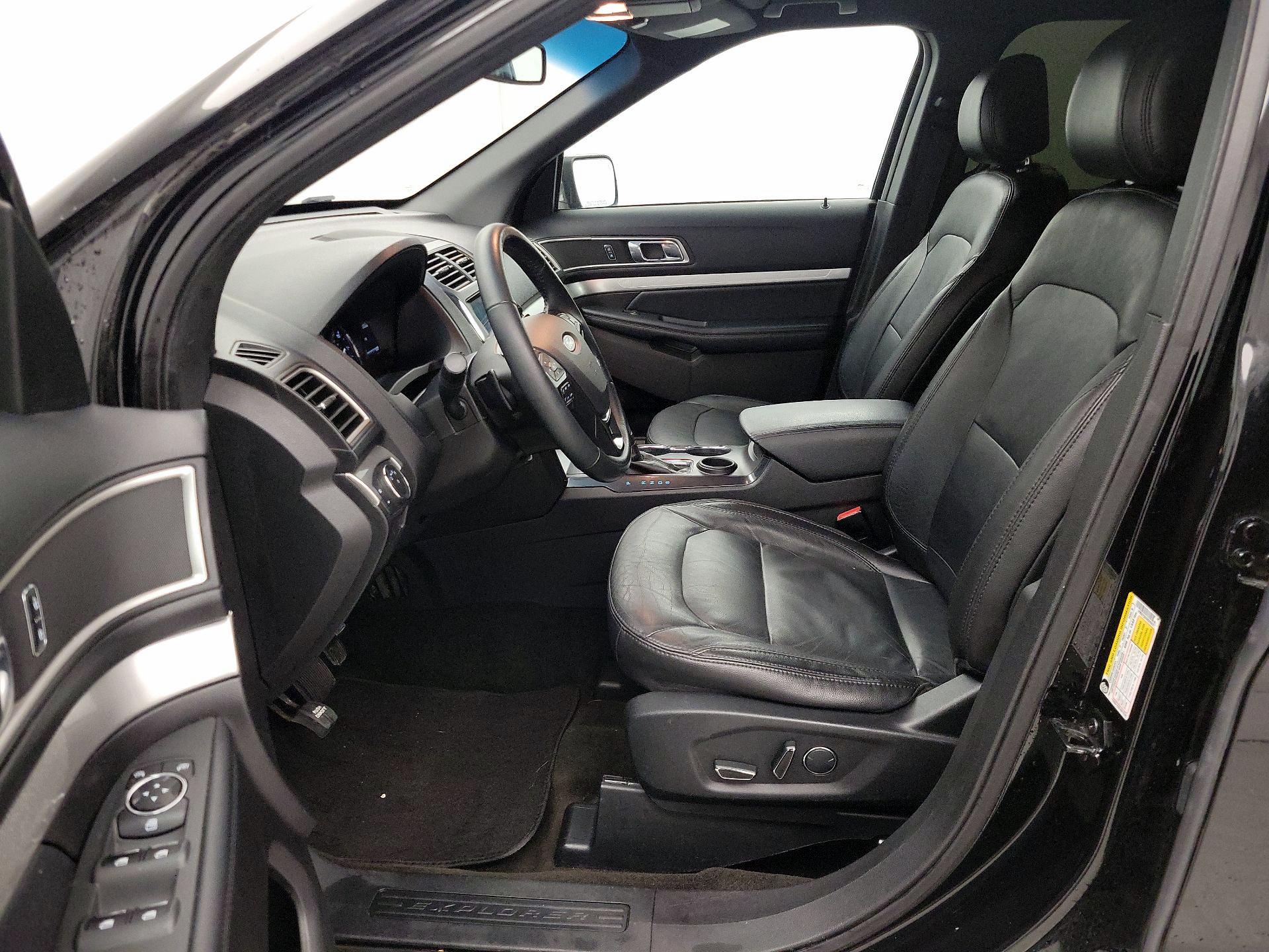 Thumbnail: 2017 Ford Explorer - 11