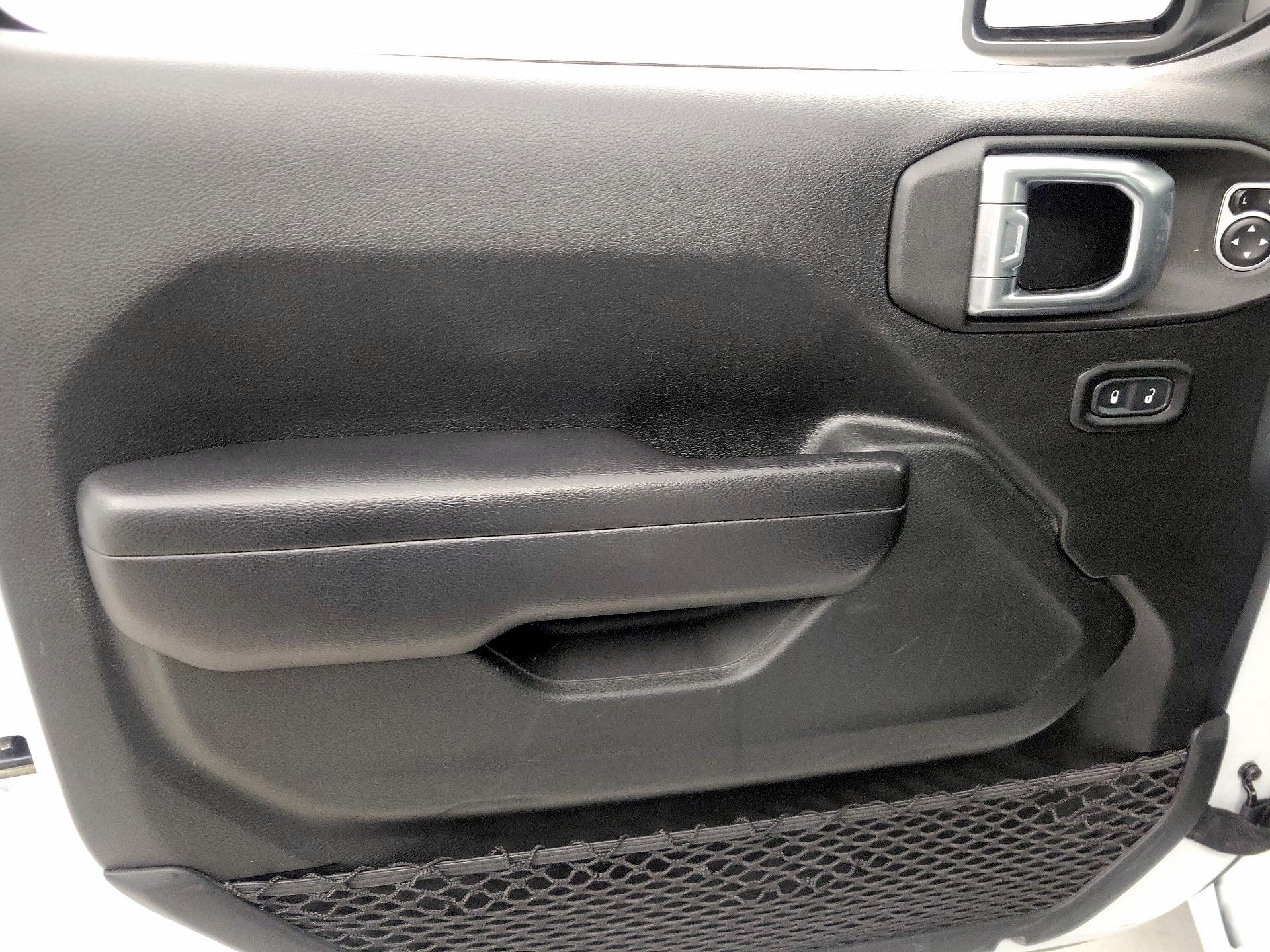 Thumbnail: 2021 Jeep Wrangler - 11