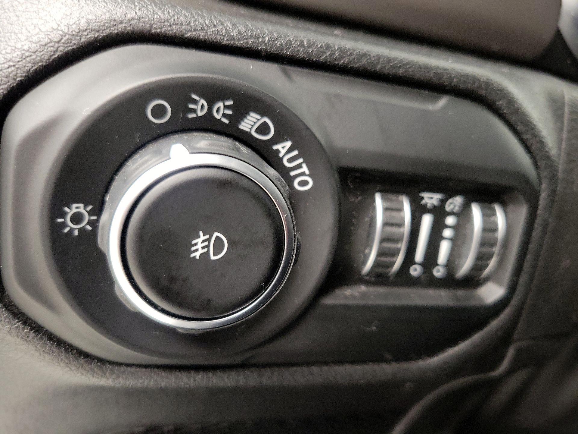 Thumbnail: 2021 Jeep Wrangler - 13