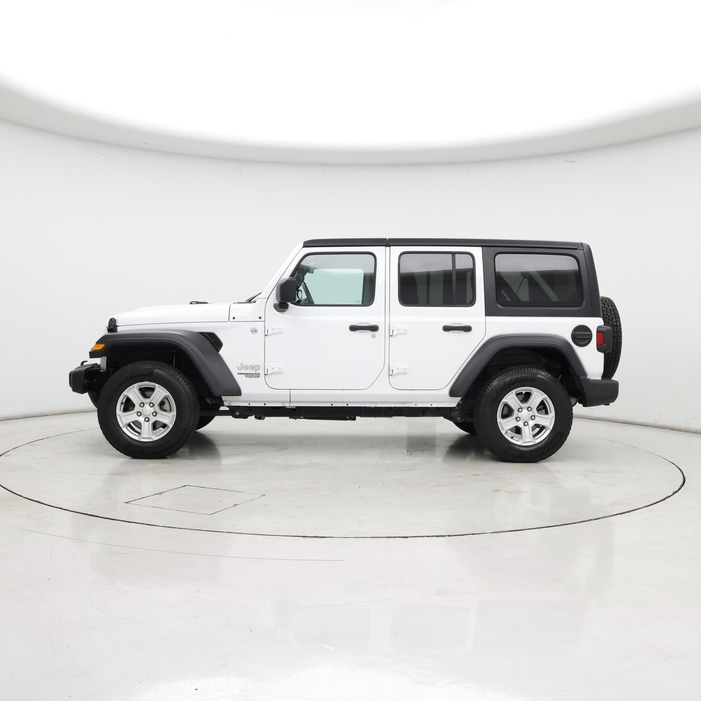 Thumbnail: 2021 Jeep Wrangler - 3