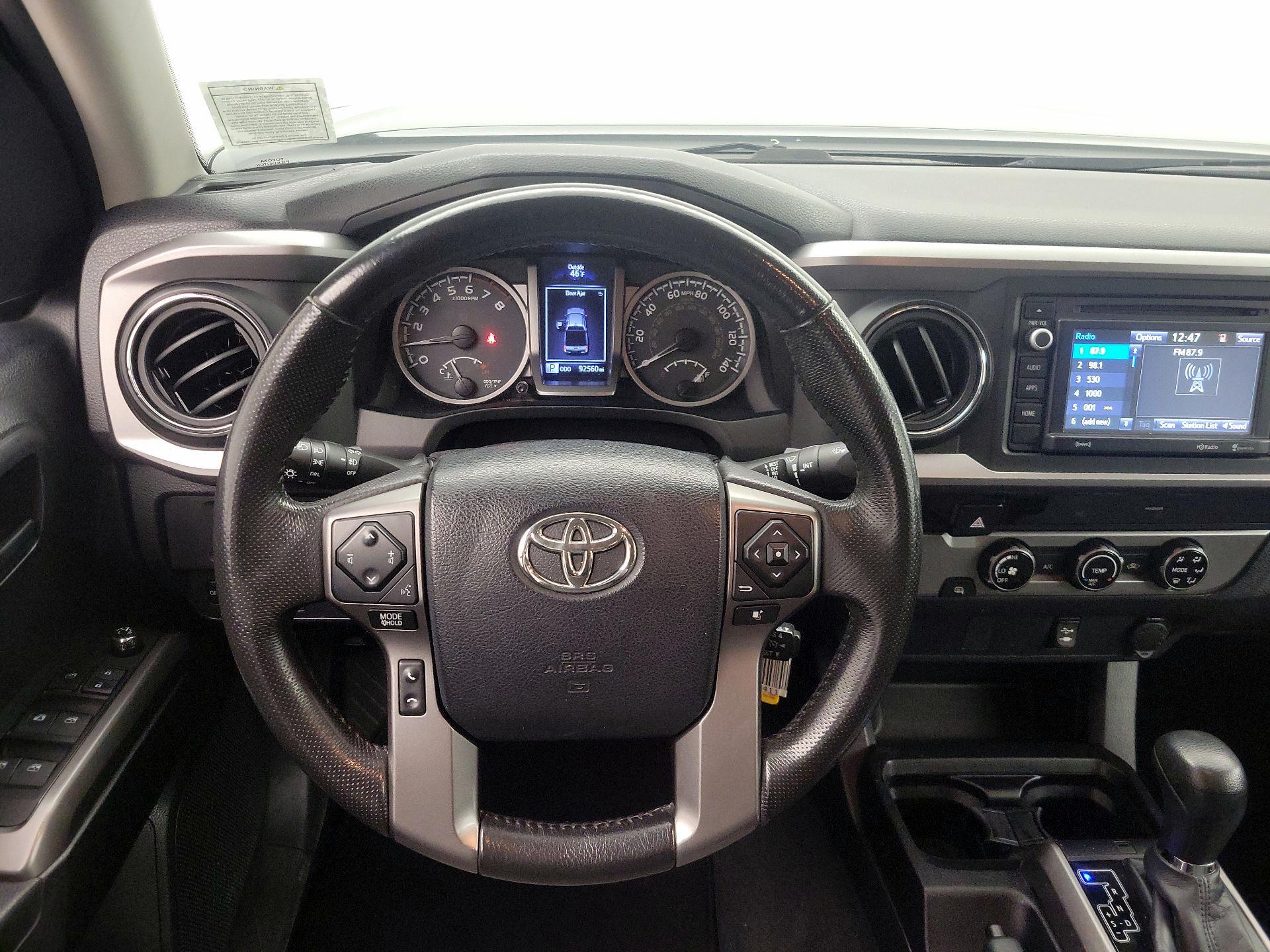 Thumbnail: 2016 Toyota Tacoma - 10