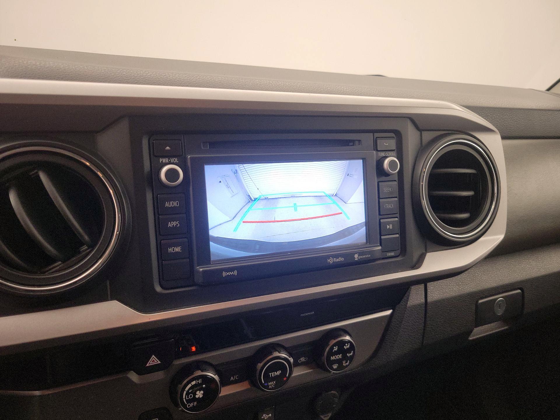 Thumbnail: 2016 Toyota Tacoma - 14