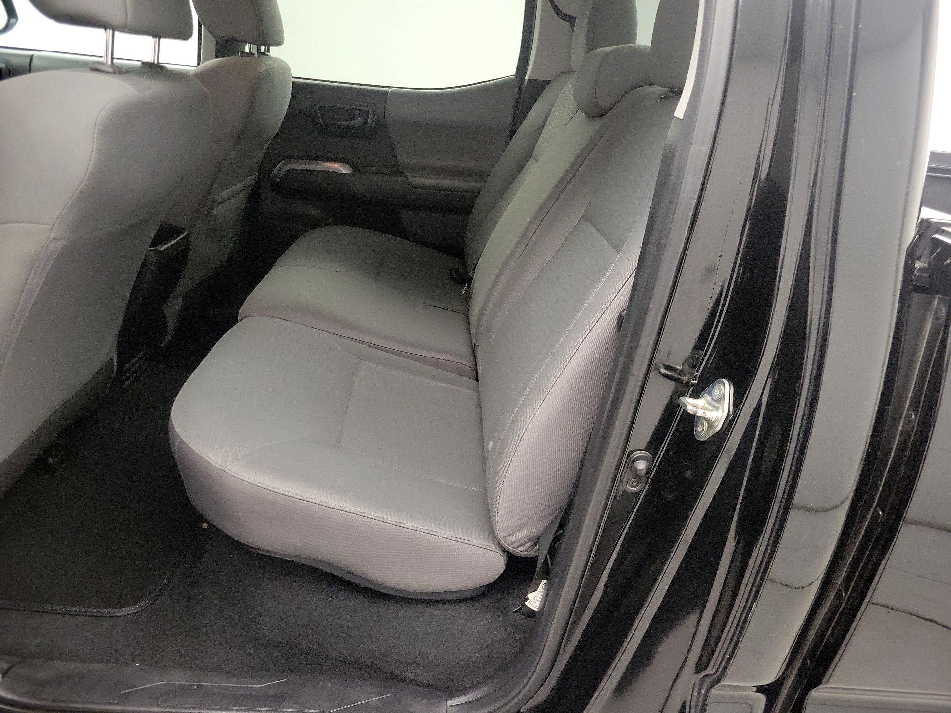 Thumbnail: 2016 Toyota Tacoma - 19