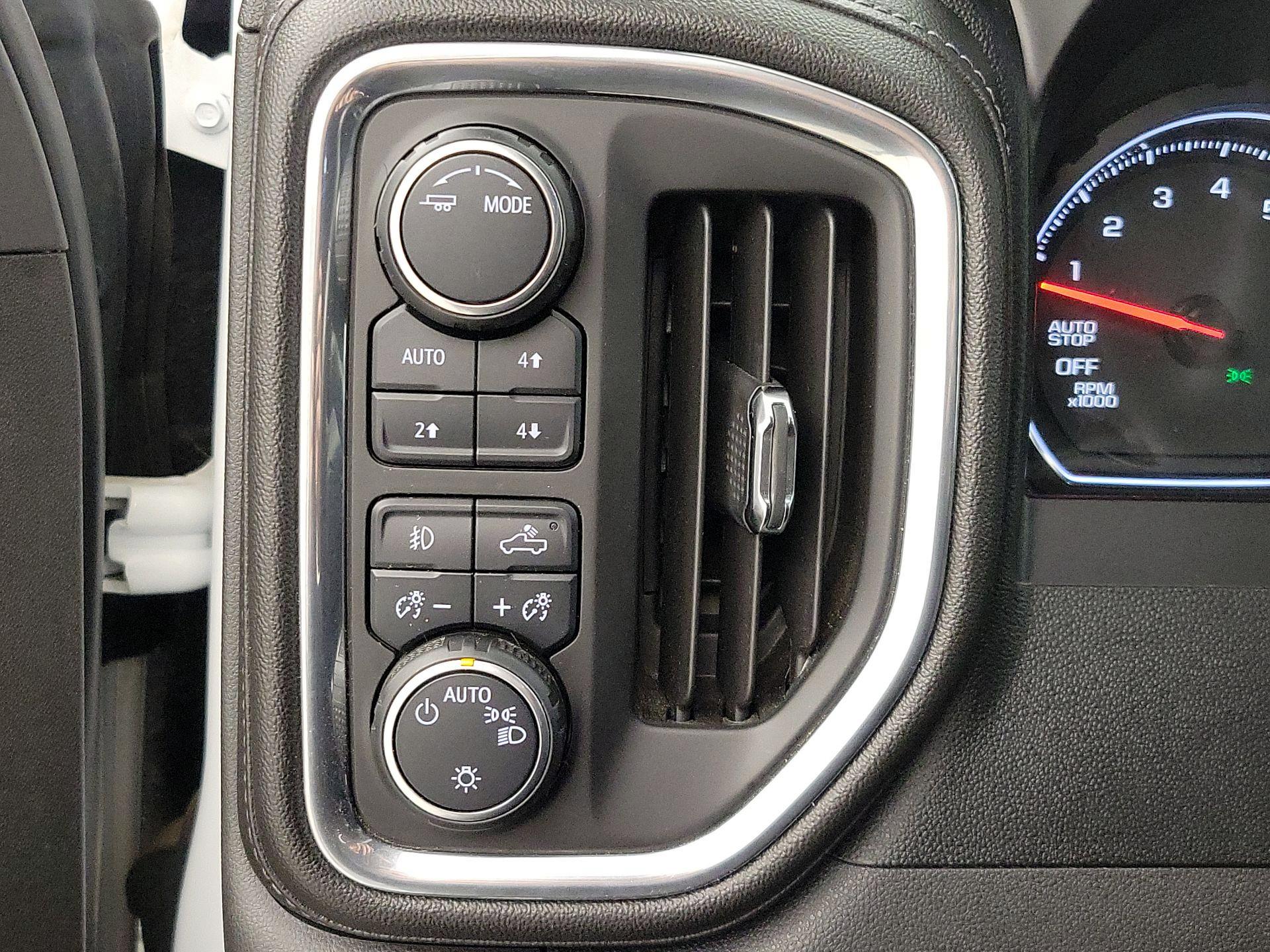 Thumbnail: 2020 Chevrolet Silverado 1500 - 13