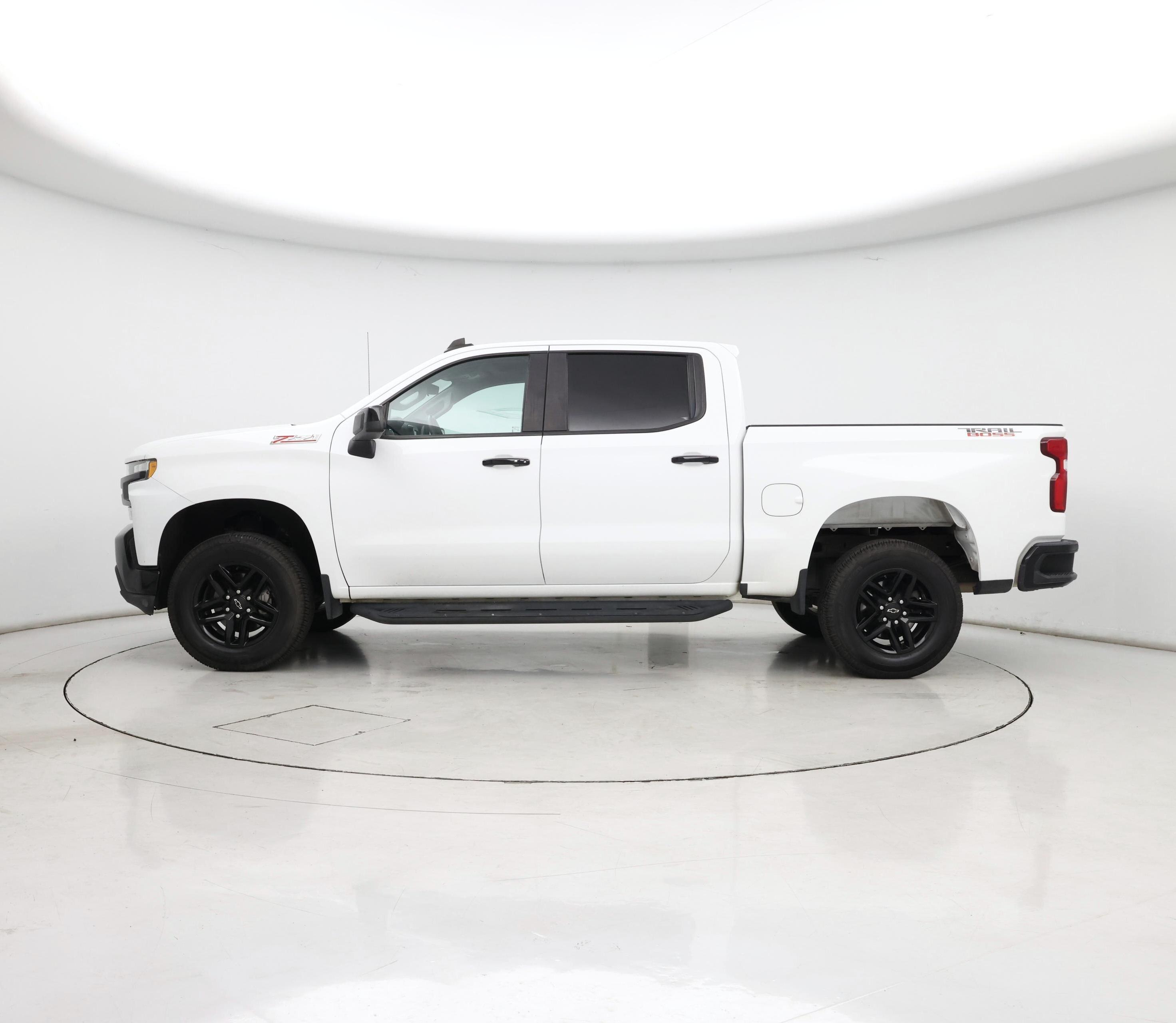 Thumbnail: 2020 Chevrolet Silverado 1500 - 3