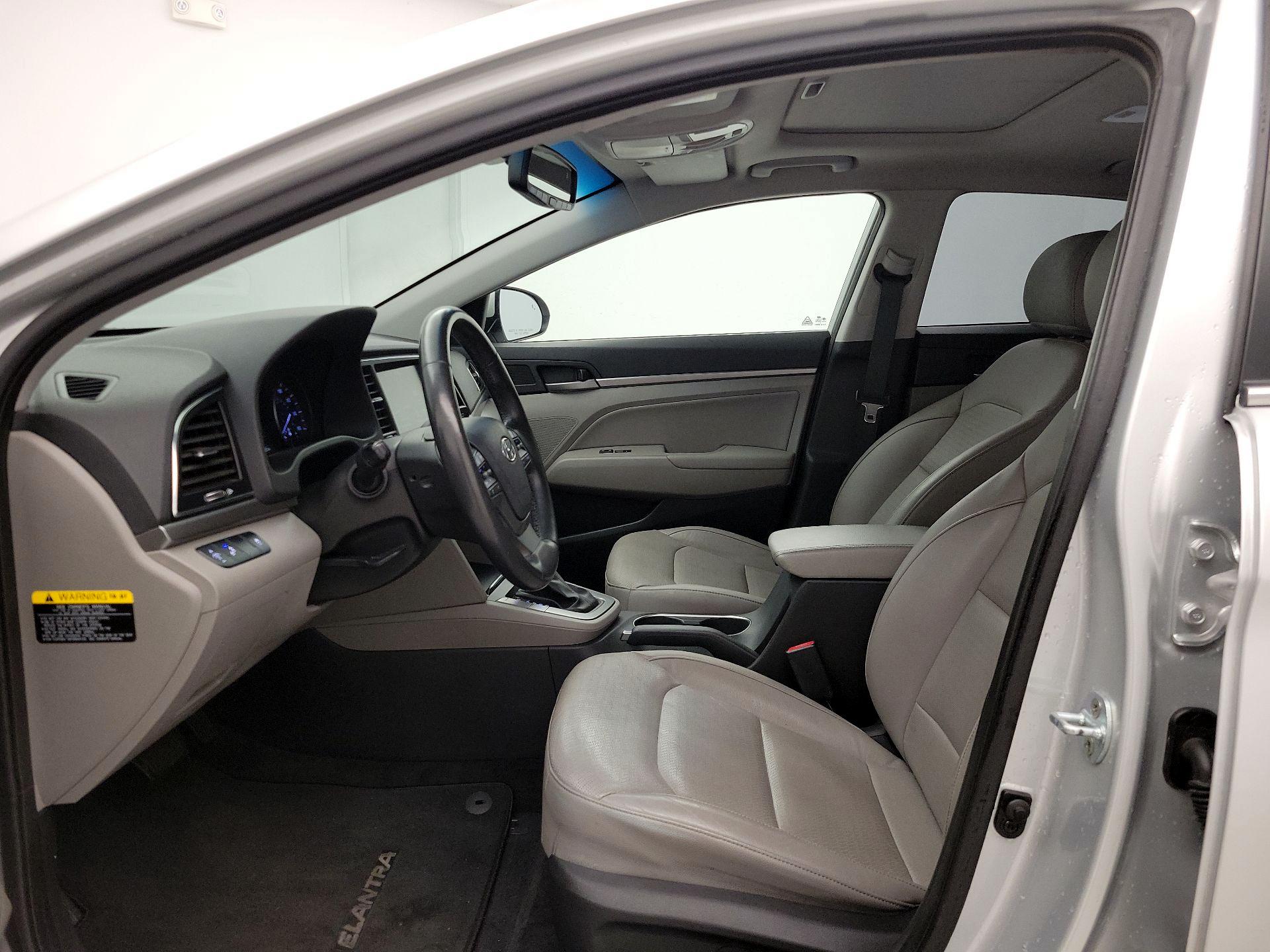 Thumbnail: 2017 Hyundai Elantra - 11