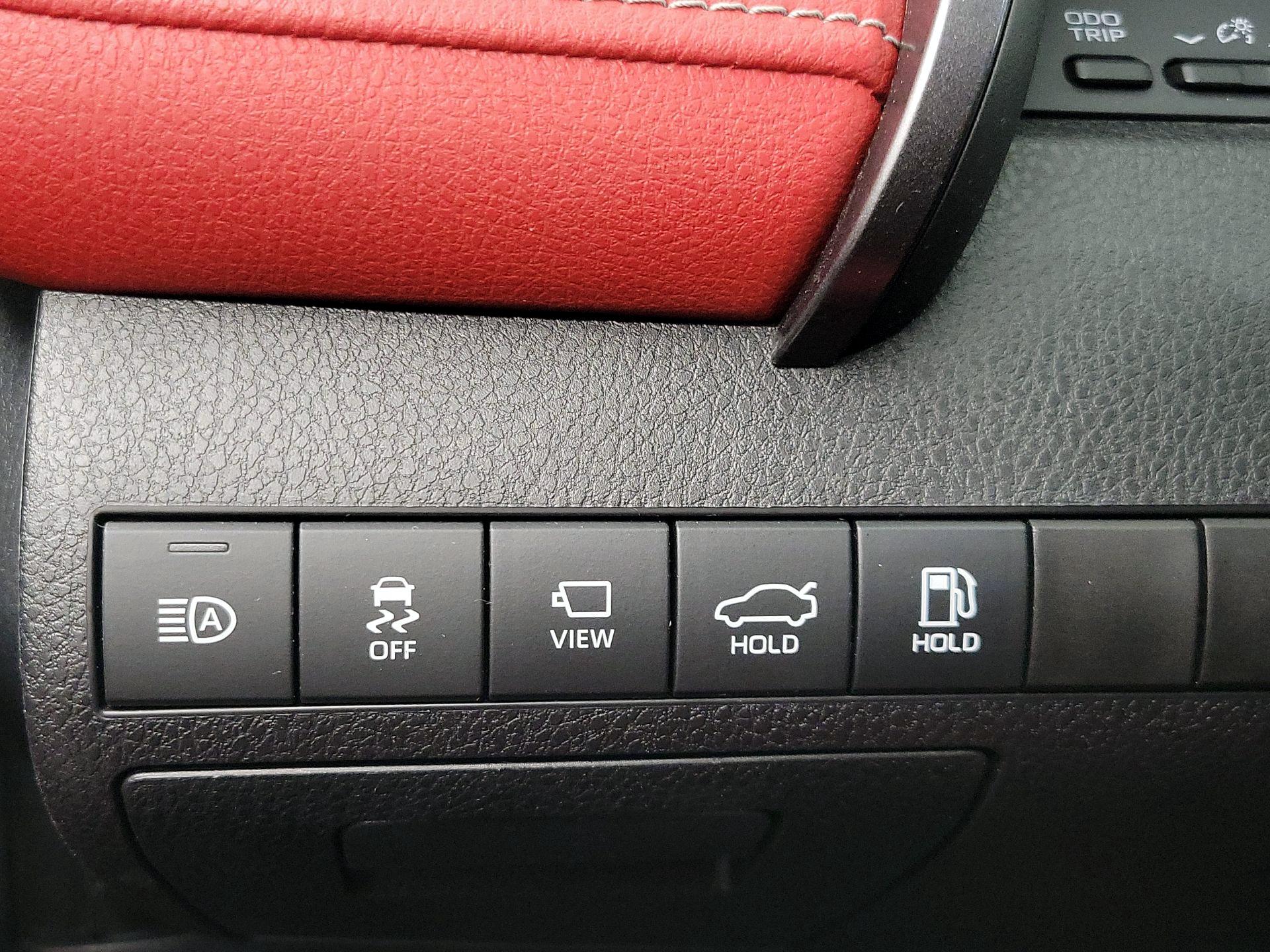 Thumbnail: 2020 Toyota Camry - 13